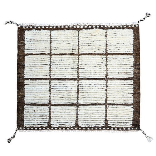 Daisy White, Natural Undyed Wool, Moroccan Weave, Grid Design Sample, Hand Knotted, Oriental Rug