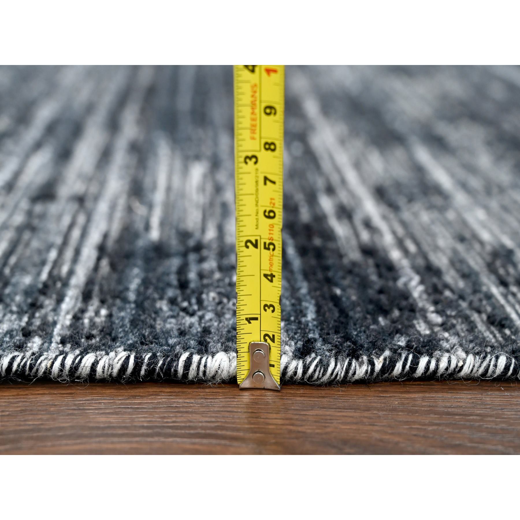 Modern-and-Contemporary-Hand-Loomed-Rug-51340