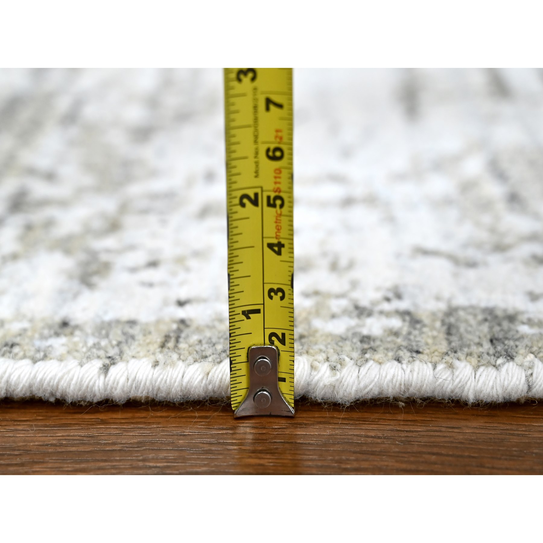Modern-and-Contemporary-Hand-Loomed-Rug-51405