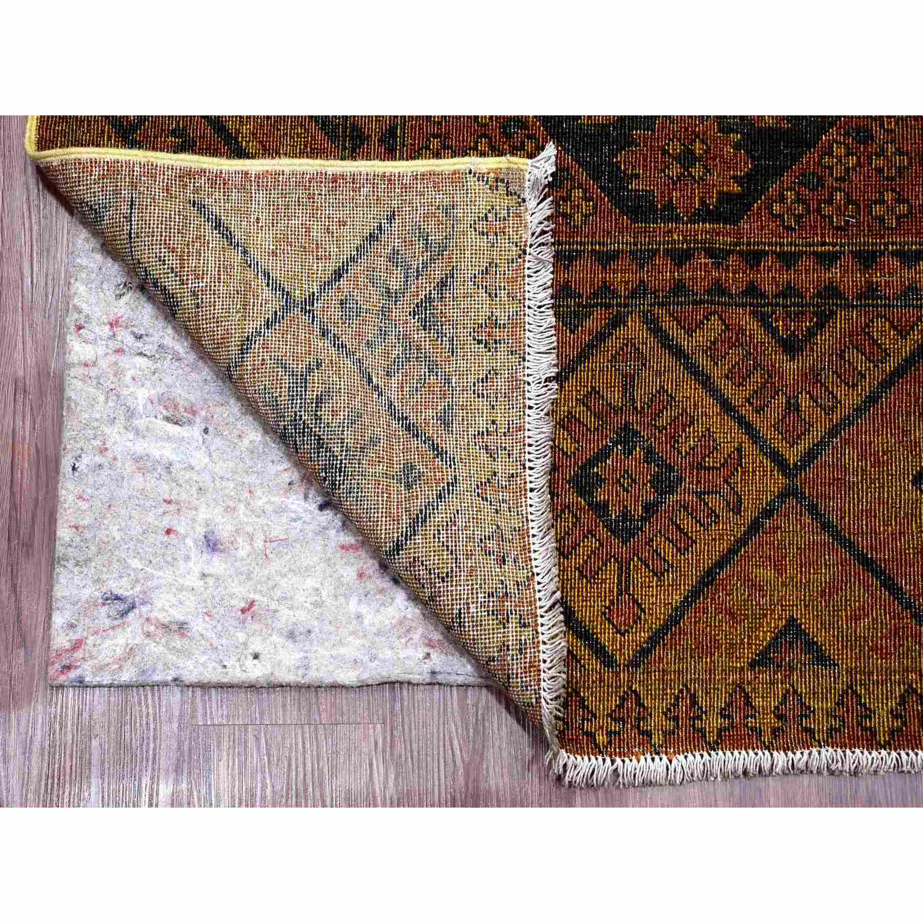 Vintage-Hand-Knotted-Rug-101870