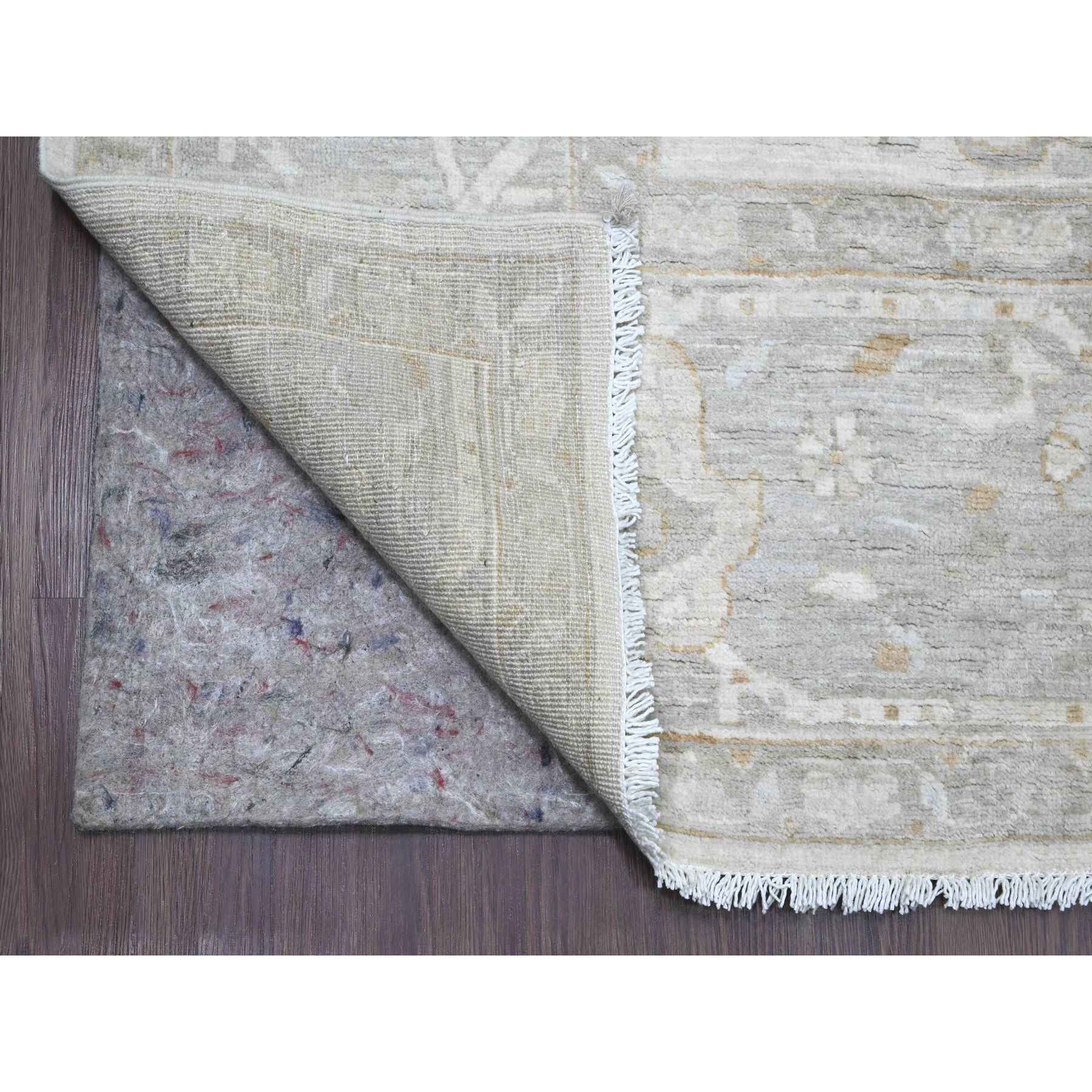Heriz-Hand-Knotted-Rug-104590
