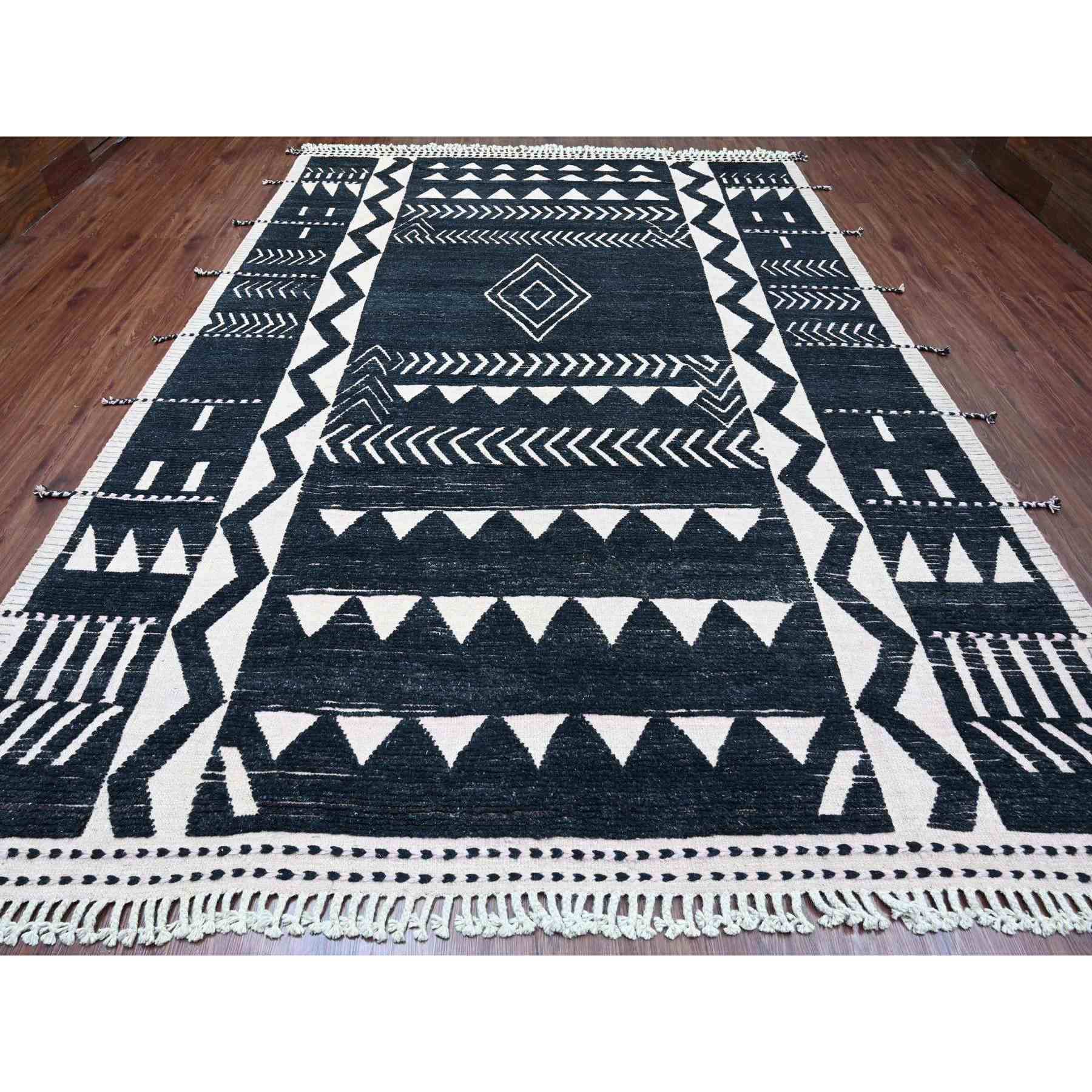Tribal-Geometric-Hand-Knotted-Rug-102620