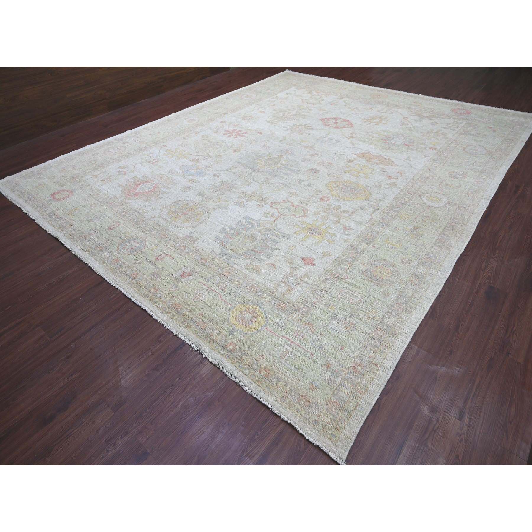 Oushak-And-Peshawar-Hand-Knotted-Rug-106935