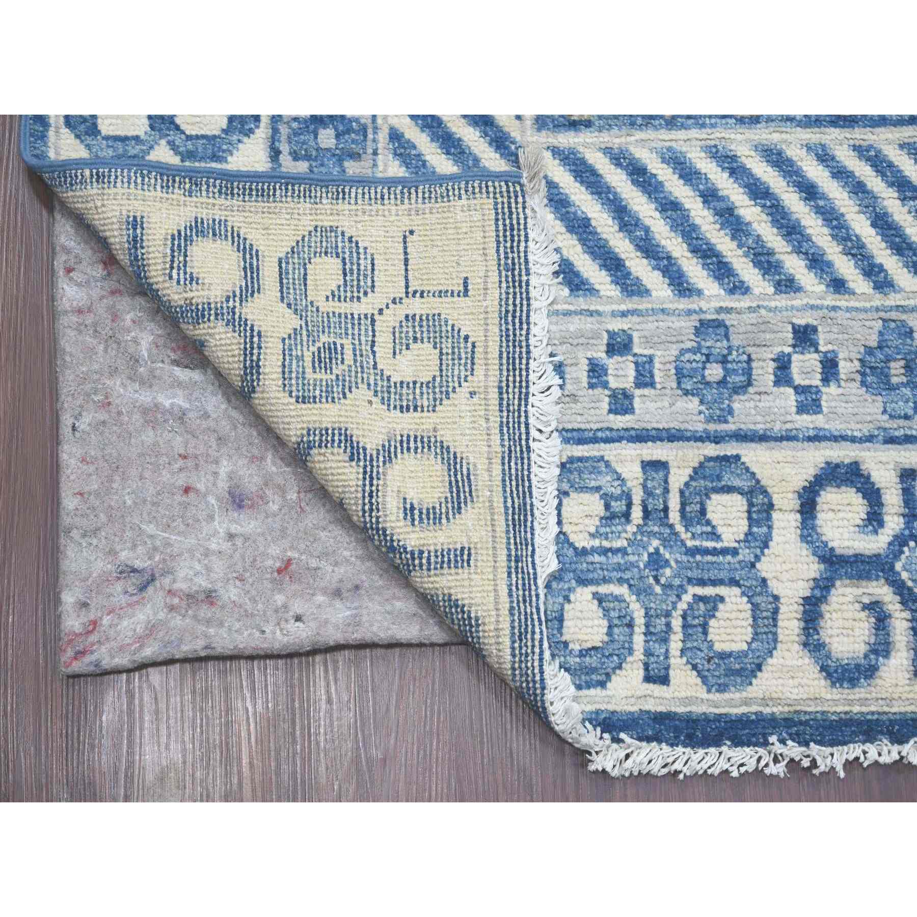 Oushak-And-Peshawar-Hand-Knotted-Rug-109395