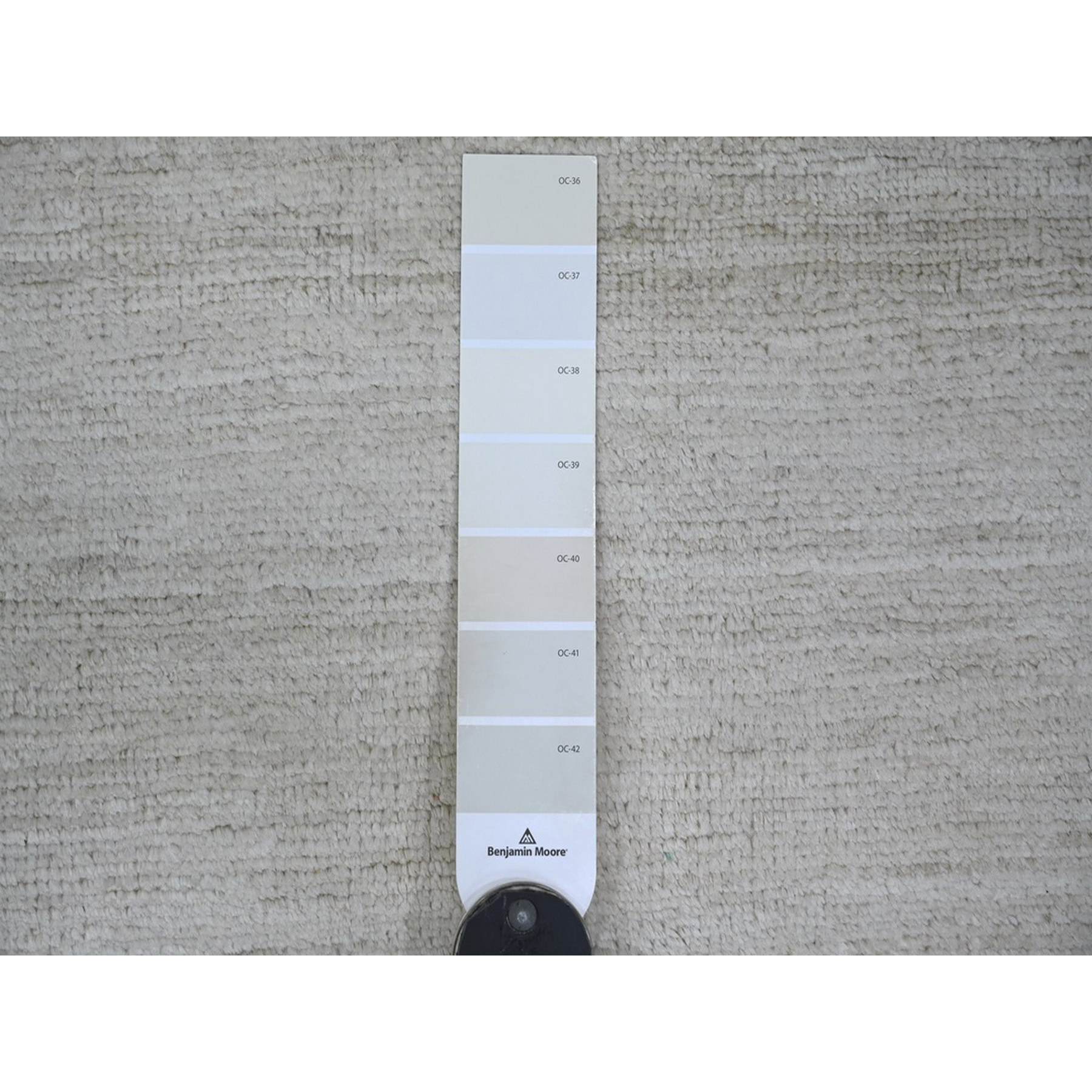 Modern-and-Contemporary-Hand-Knotted-Rug-110605
