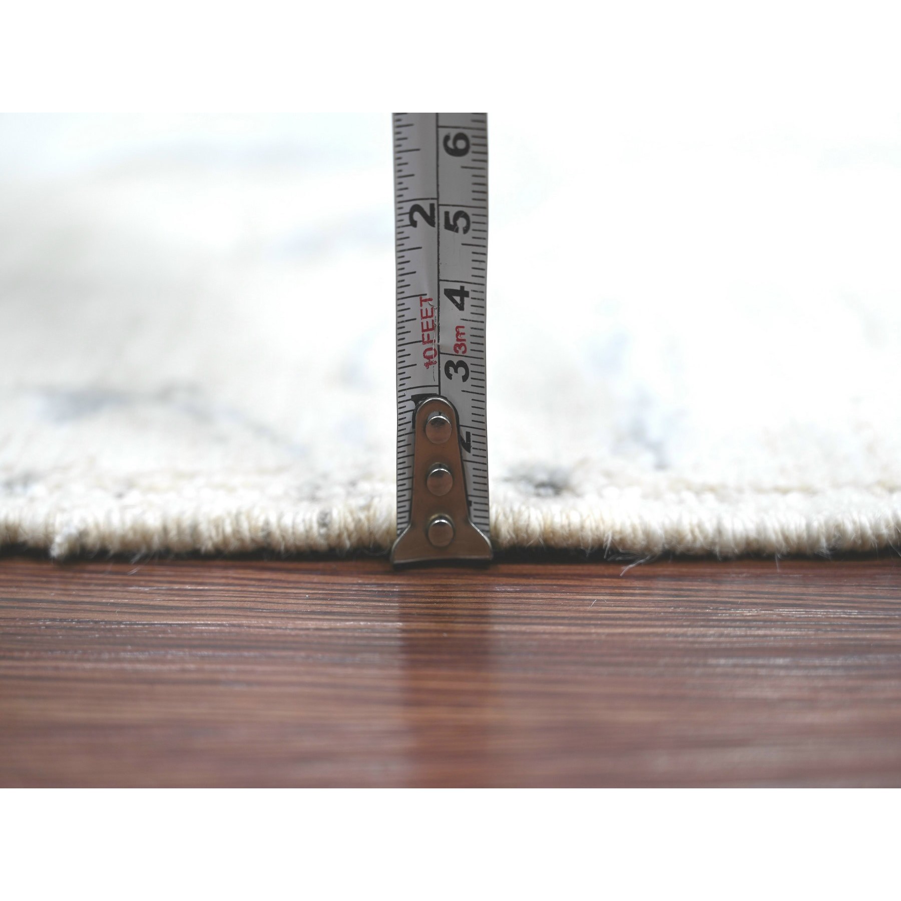 Modern-and-Contemporary-Hand-Knotted-Rug-111705