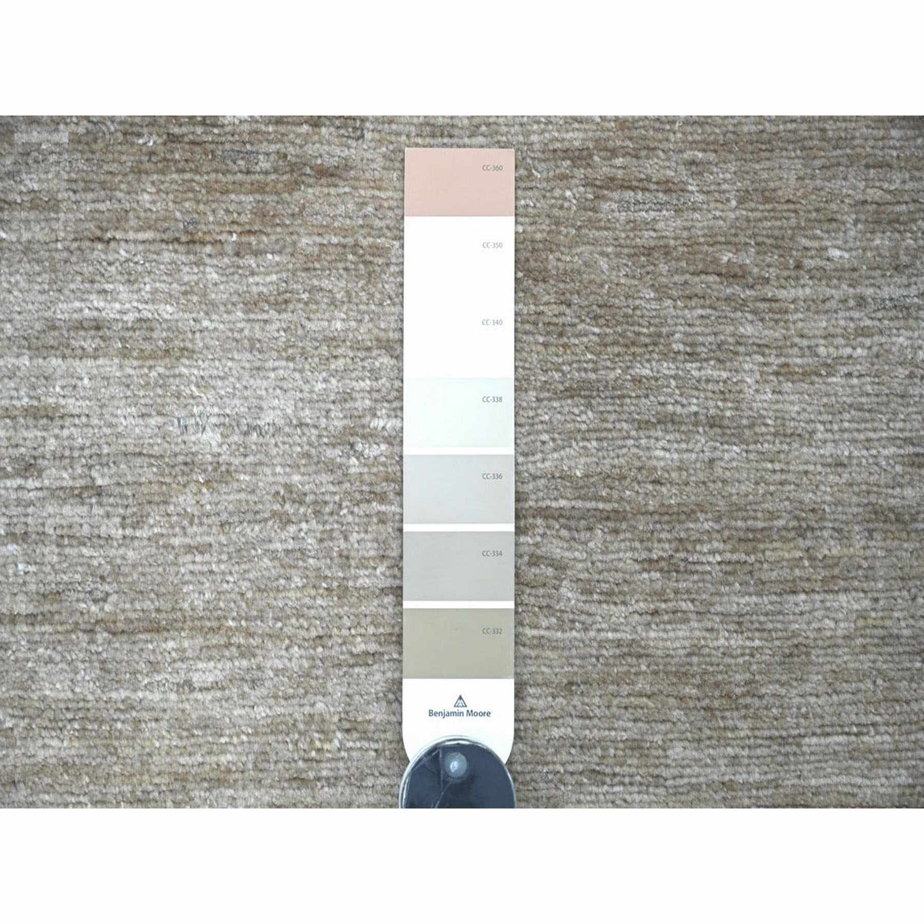 Modern-and-Contemporary-Hand-Knotted-Rug-114385