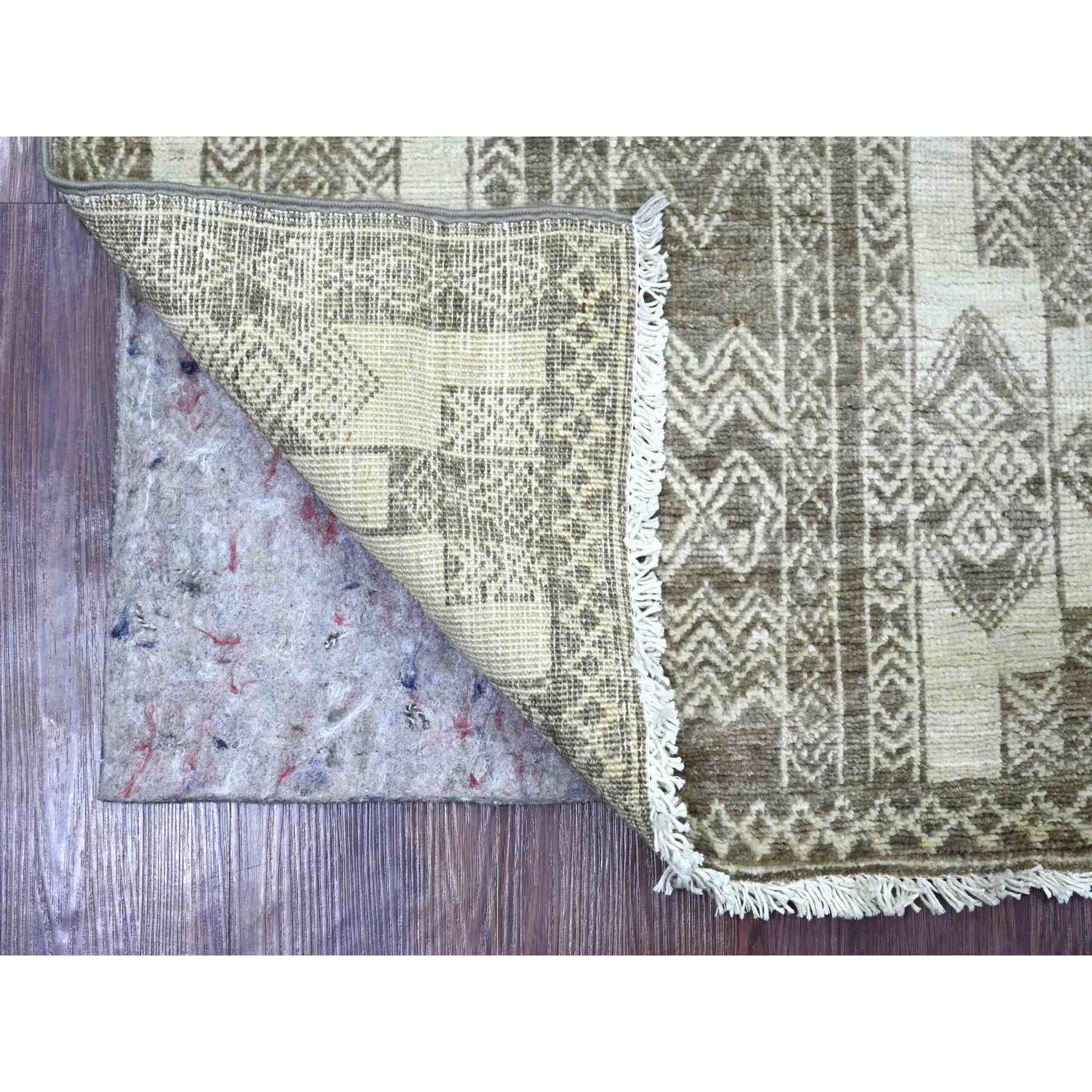 Oushak-And-Peshawar-Hand-Knotted-Rug-114225