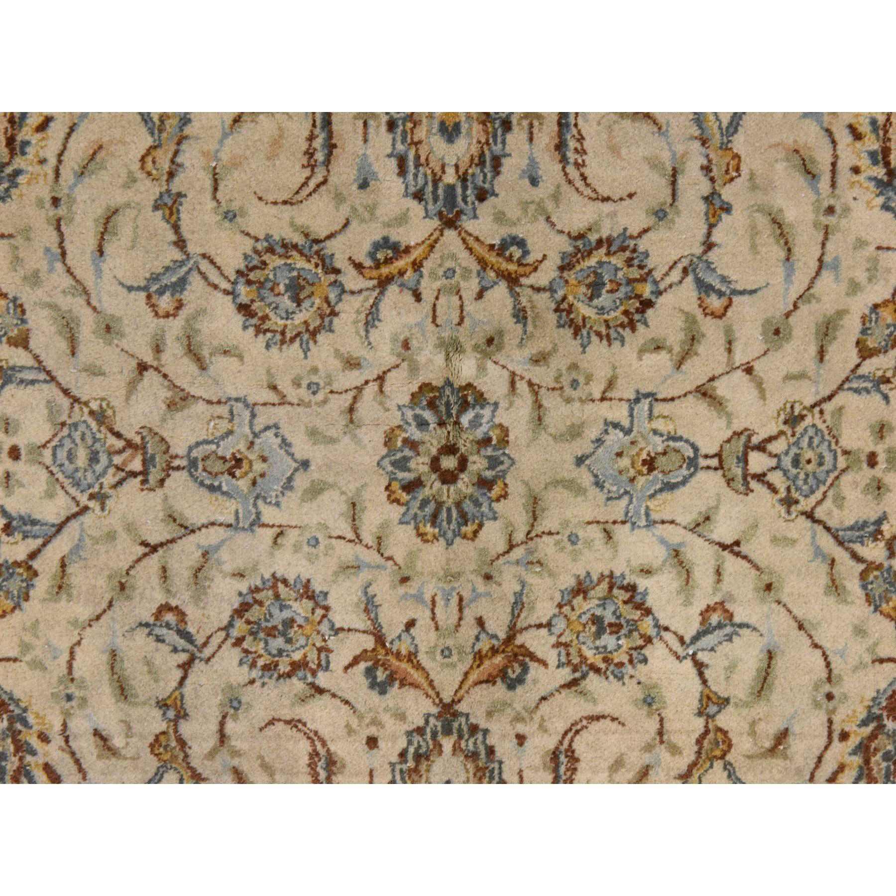 Persian-Hand-Knotted-Rug-125060