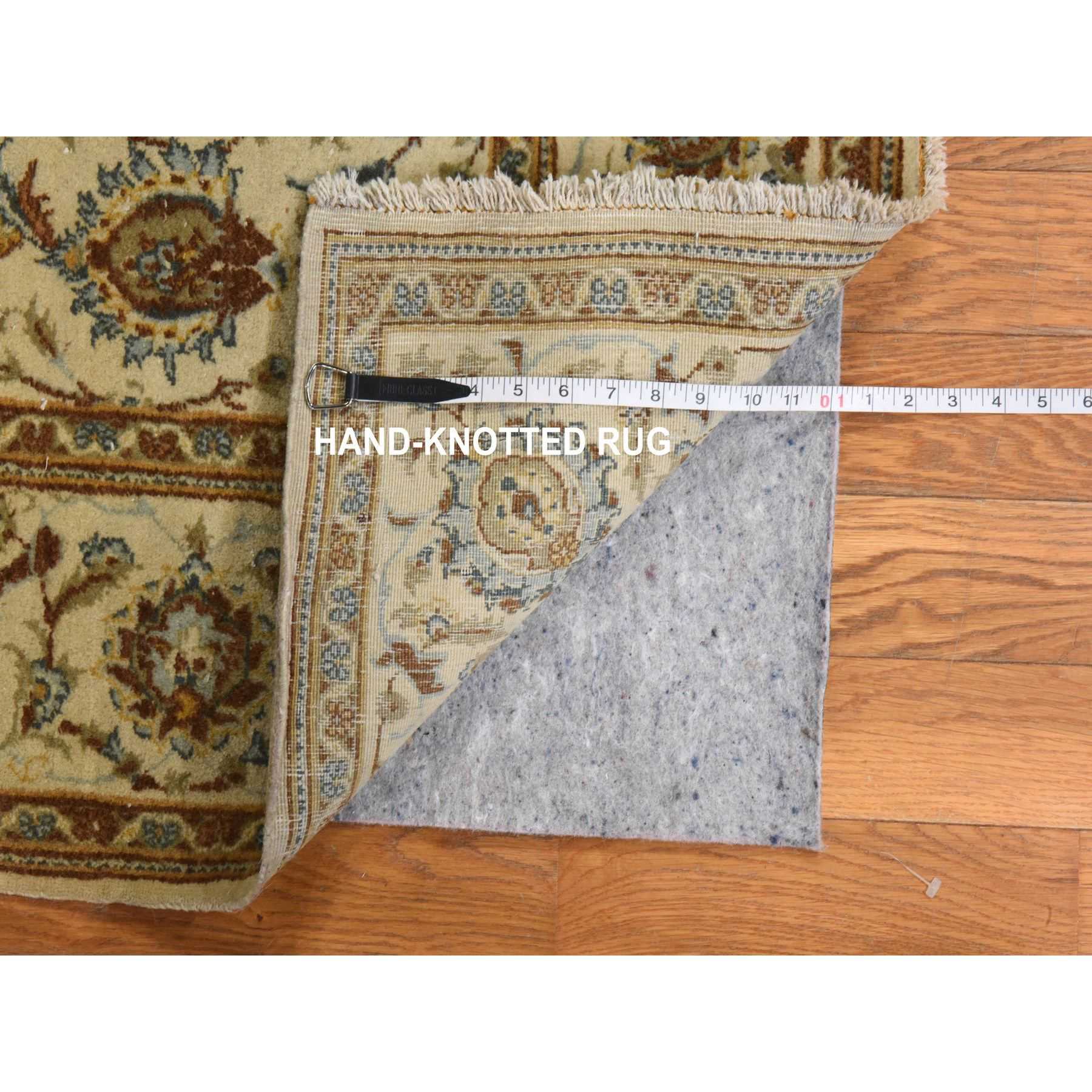Persian-Hand-Knotted-Rug-125060