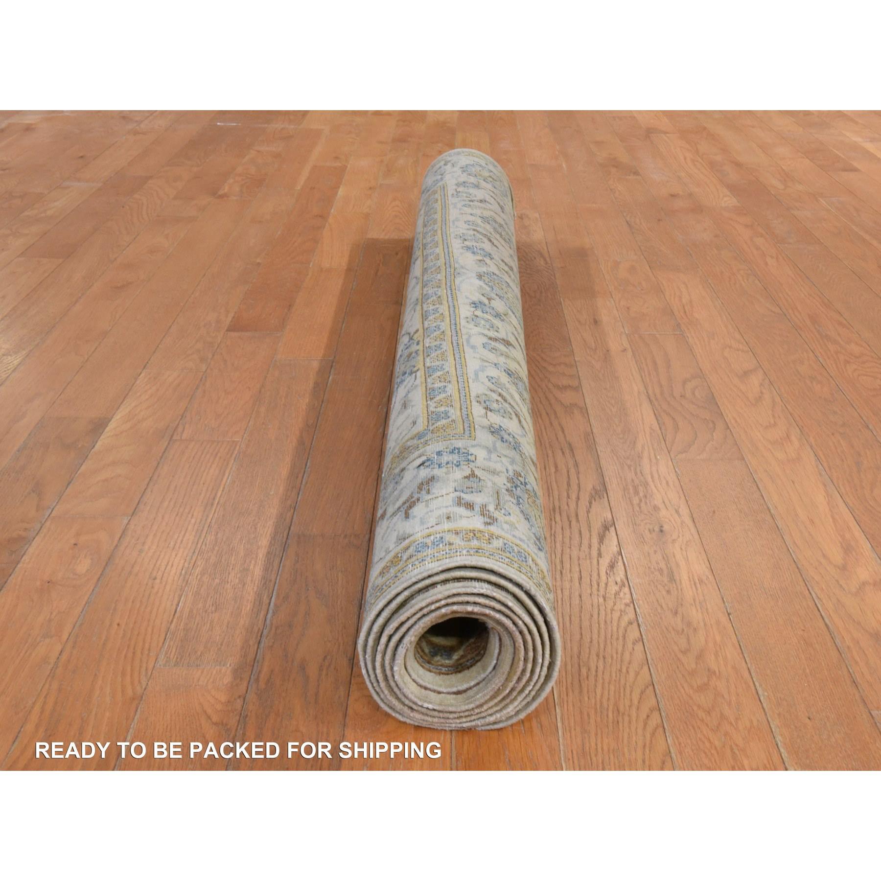 Persian-Hand-Knotted-Rug-125060