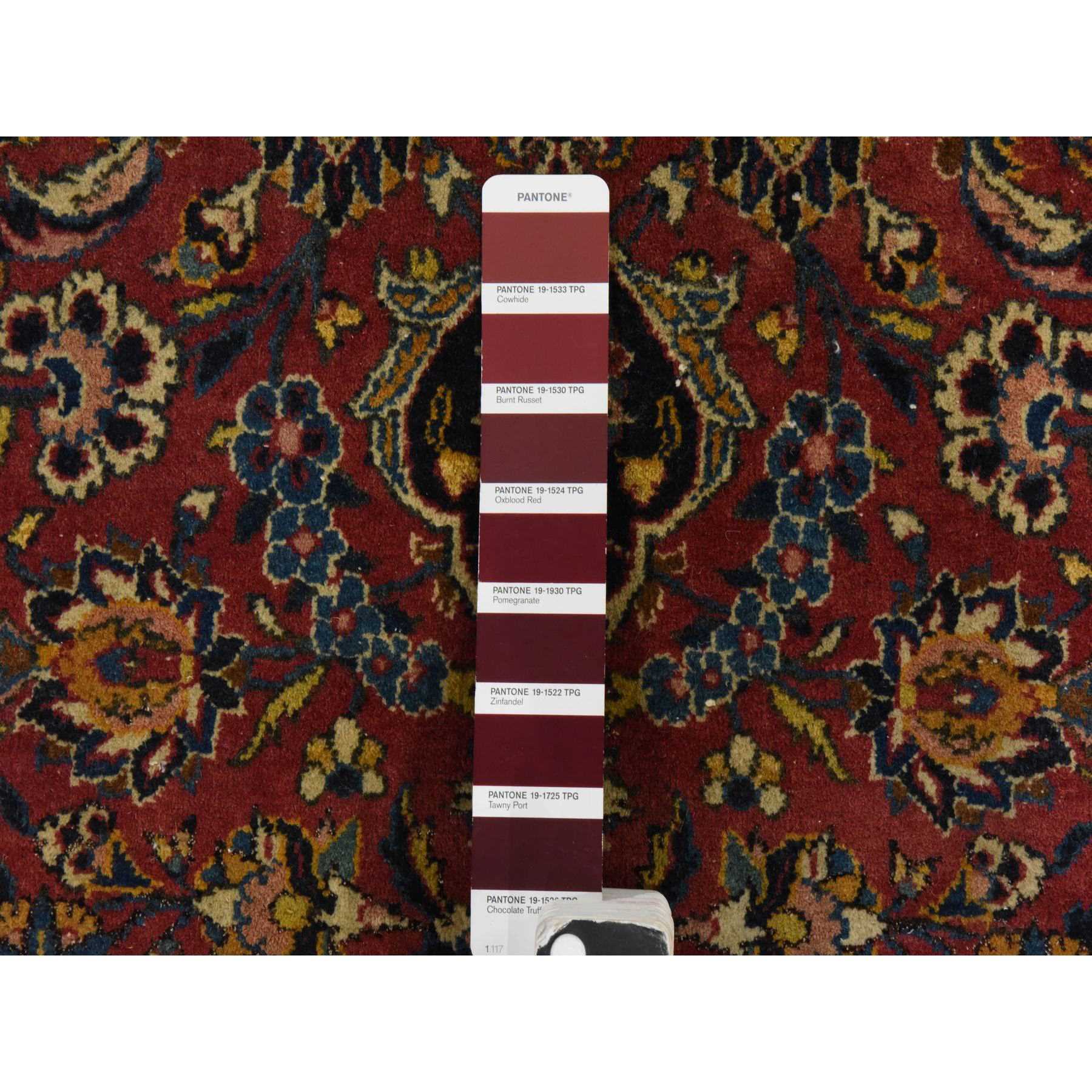 Persian-Hand-Knotted-Rug-125065
