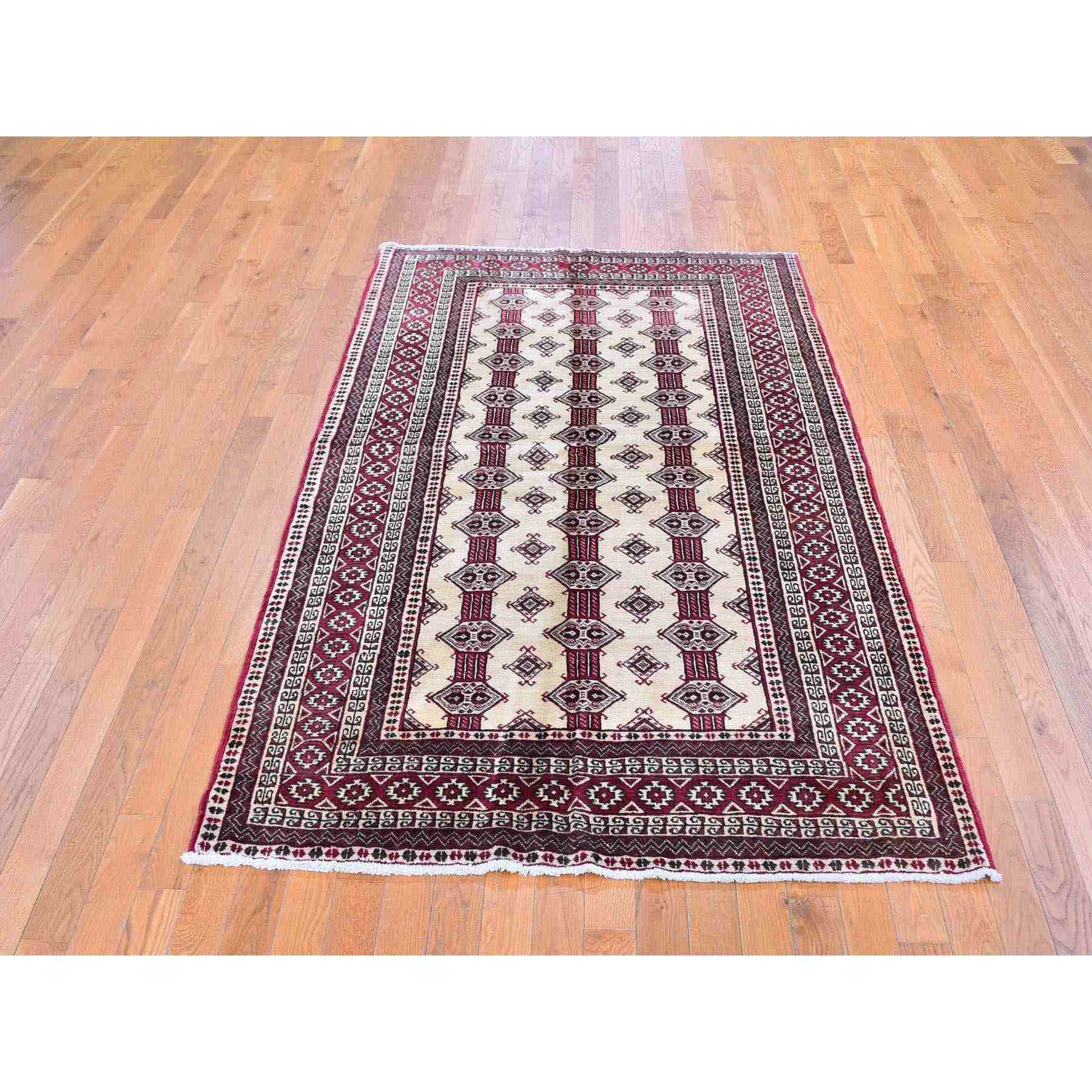 Persian-Hand-Knotted-Rug-298180