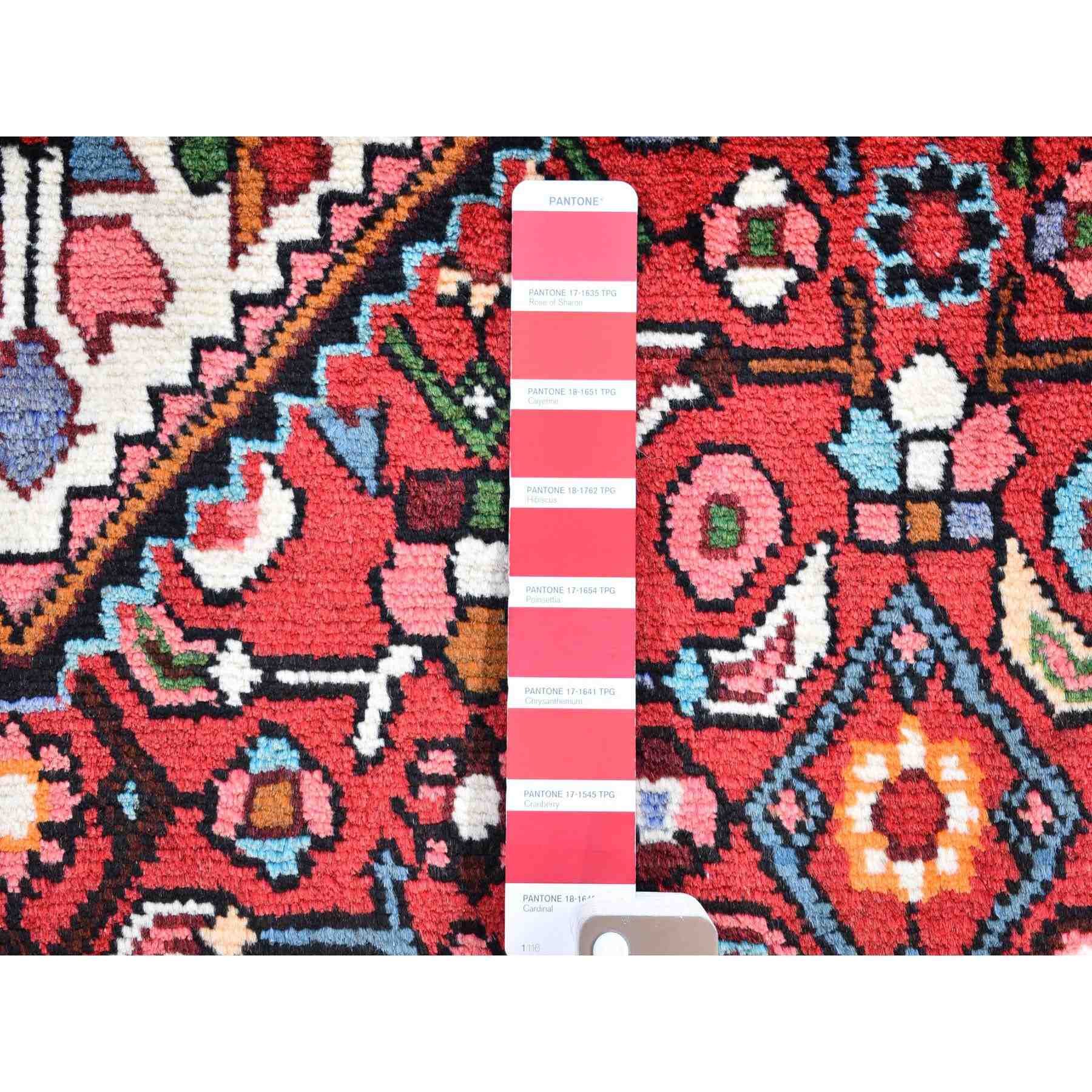 Persian-Hand-Knotted-Rug-299400