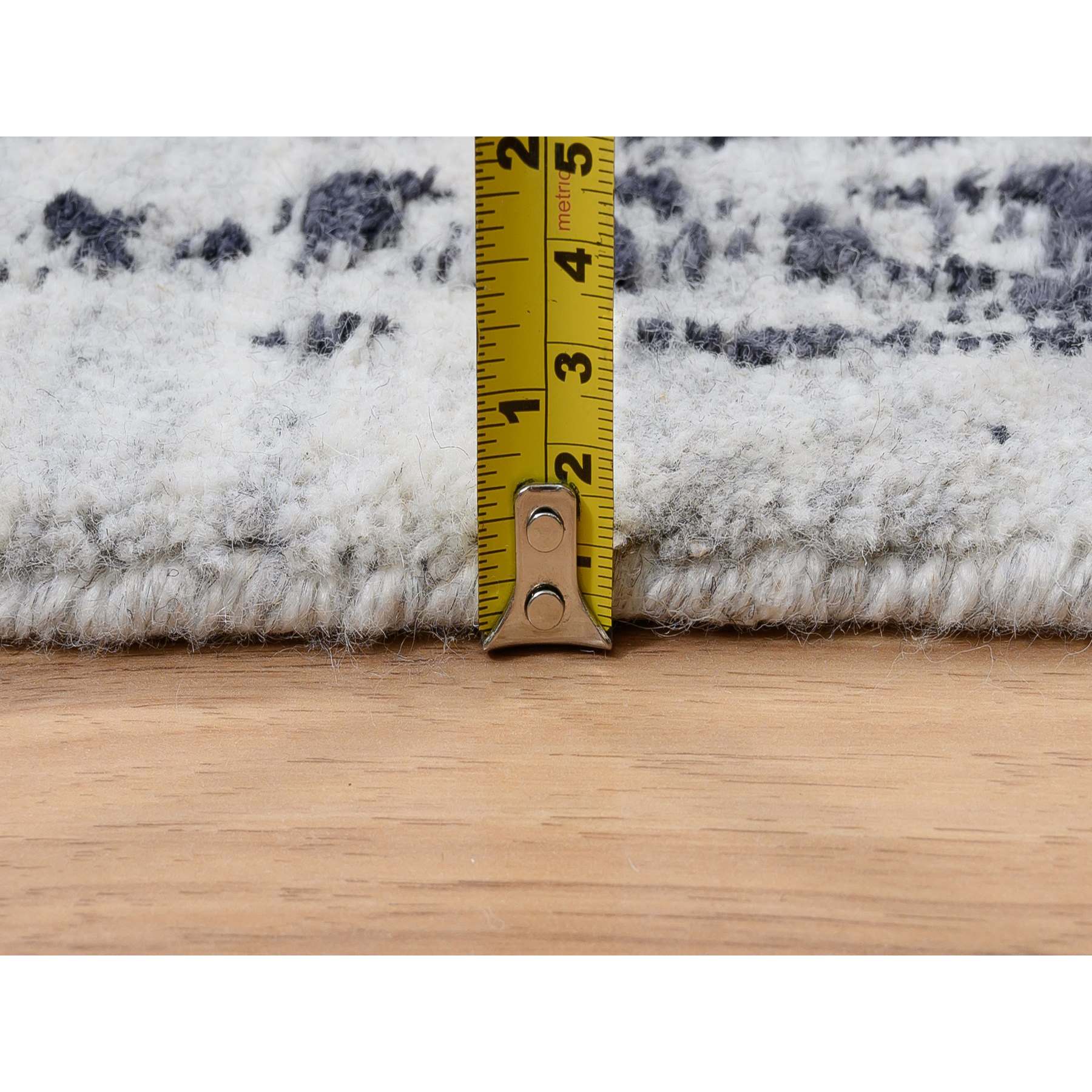 Heriz-Hand-Loomed-Rug-318935