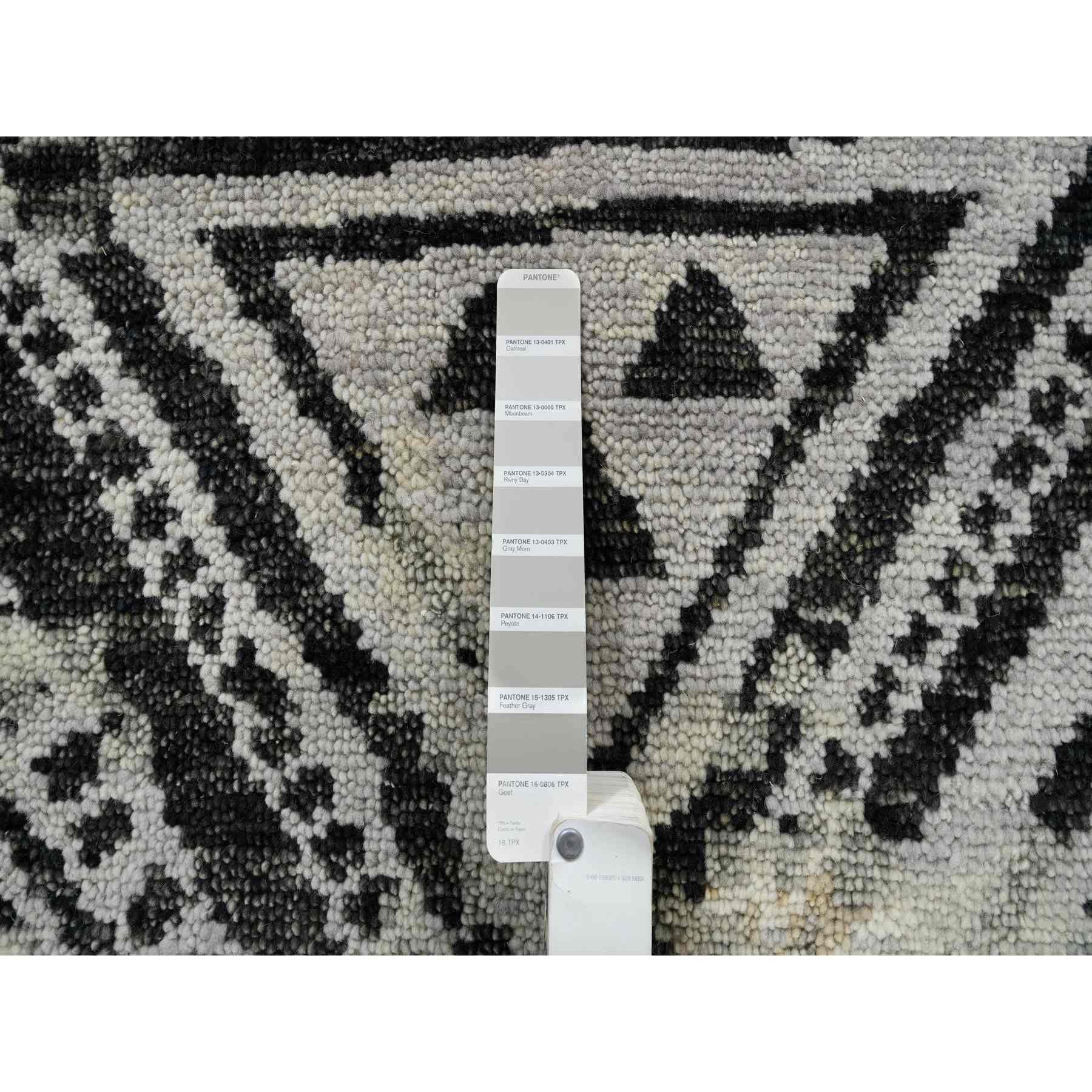 Modern-and-Contemporary-Hand-Knotted-Rug-319375