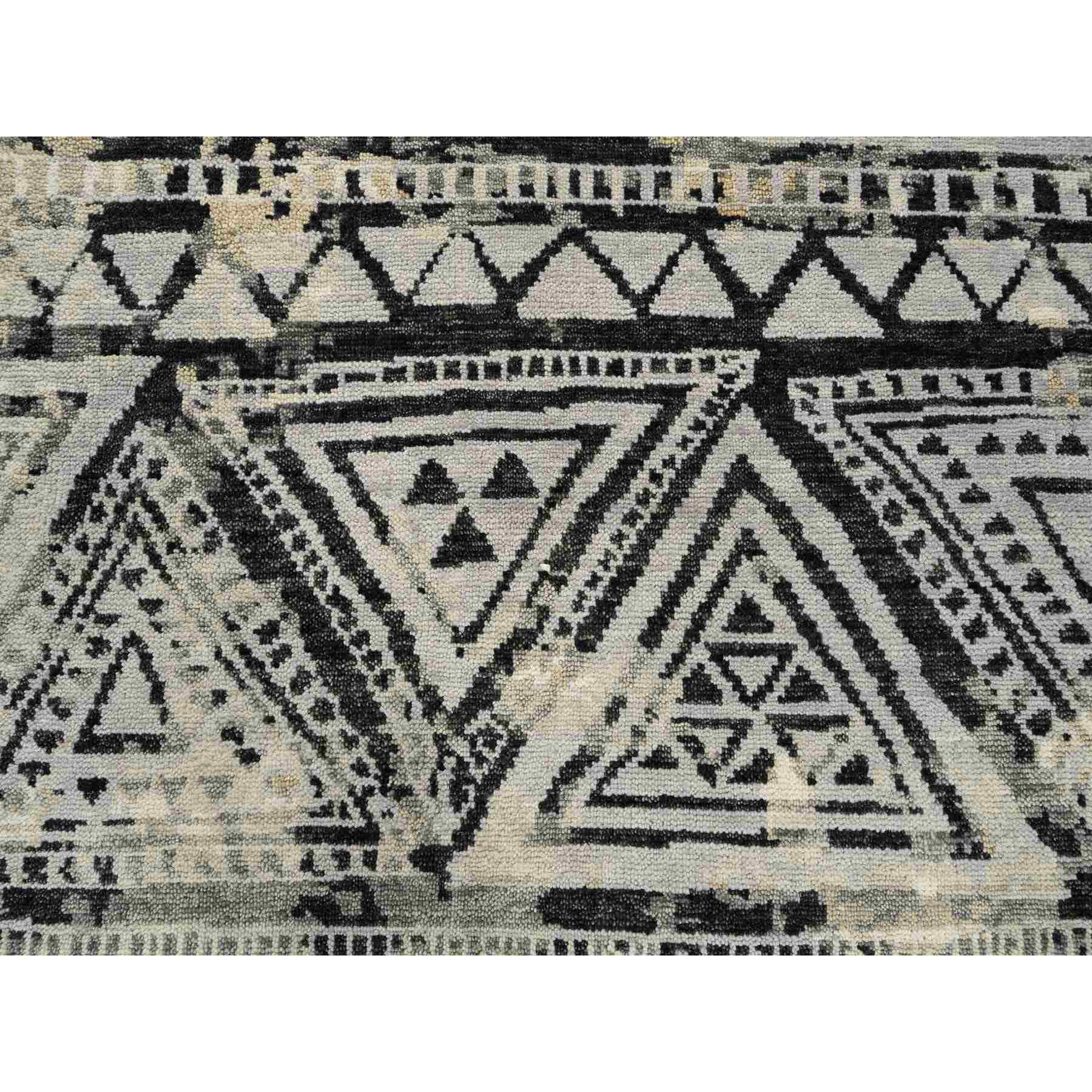 Modern-and-Contemporary-Hand-Knotted-Rug-319375