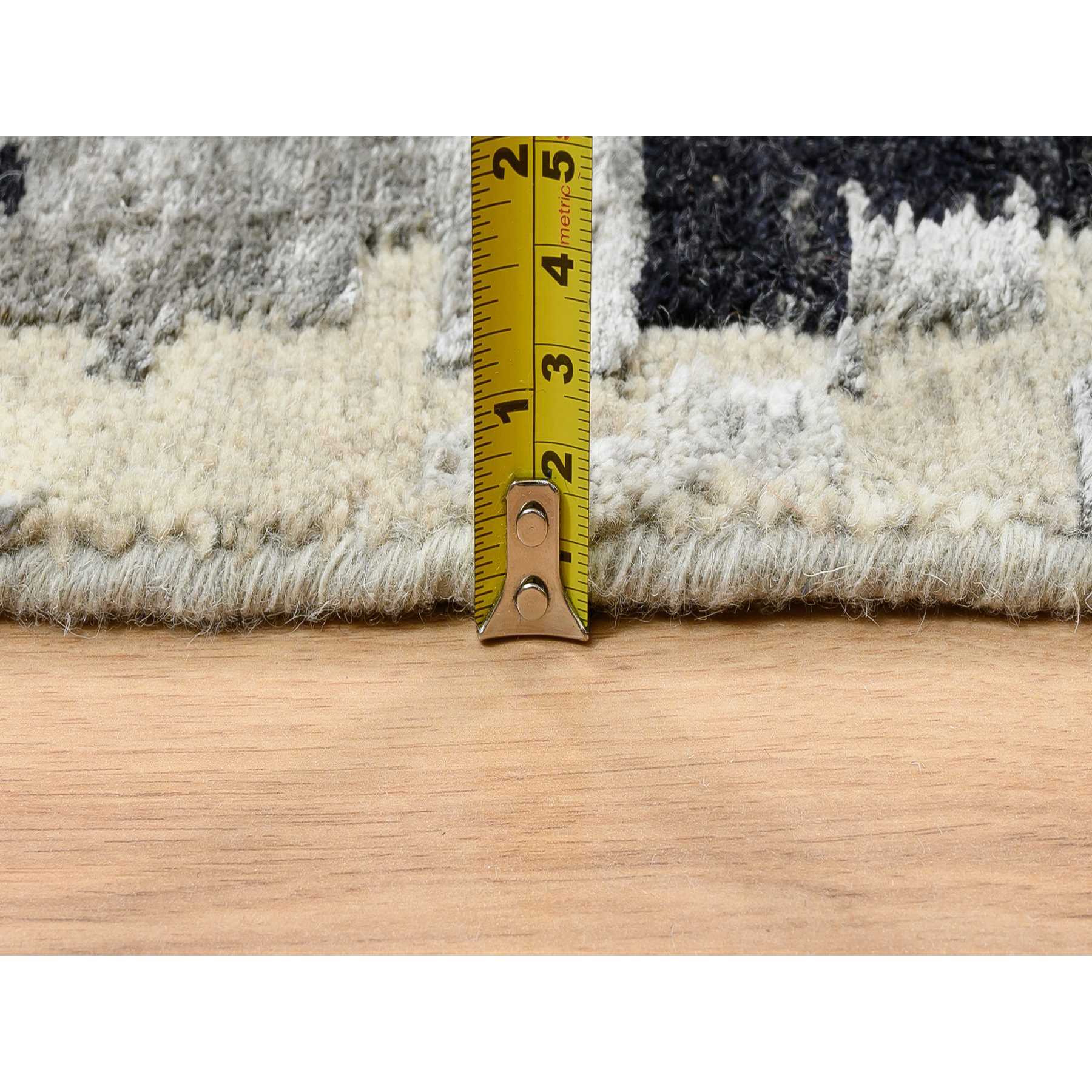 Modern-and-Contemporary-Hand-Knotted-Rug-319475