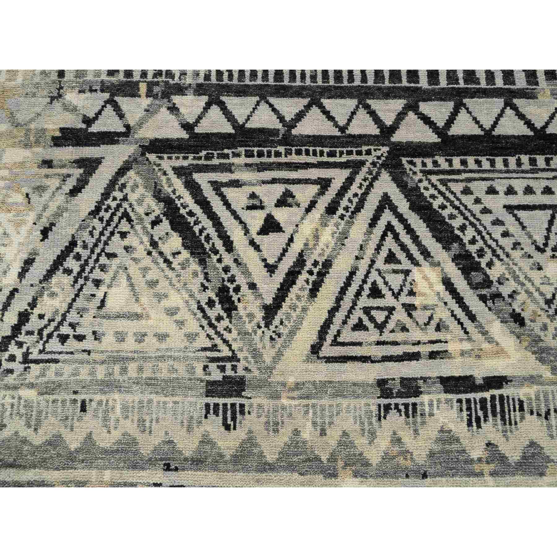 Modern-and-Contemporary-Hand-Knotted-Rug-319605