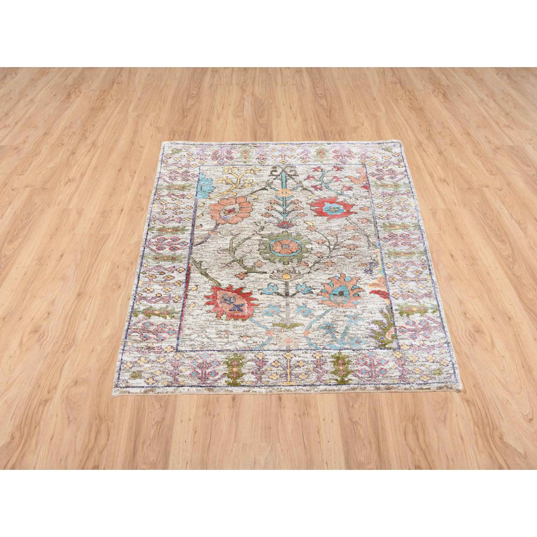 Wool-and-Silk-Hand-Knotted-Rug-318705