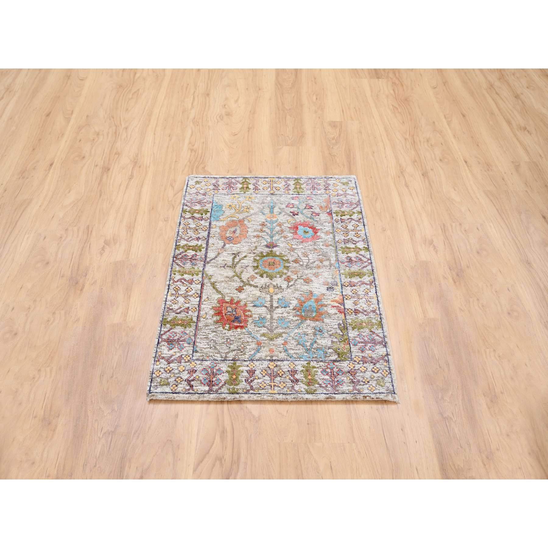 Wool-and-Silk-Hand-Knotted-Rug-318715