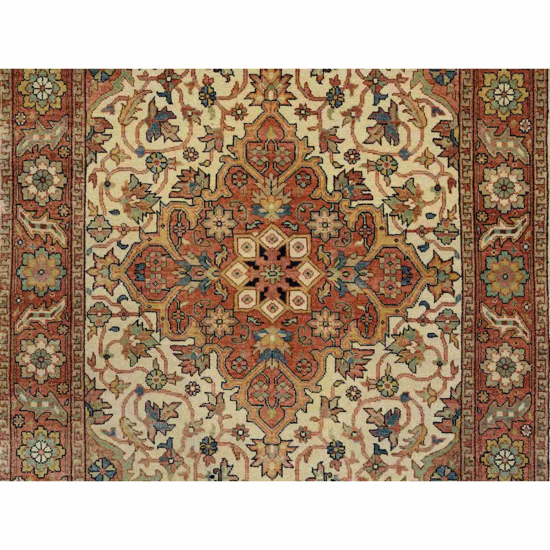 Heriz-Hand-Knotted-Rug-321155