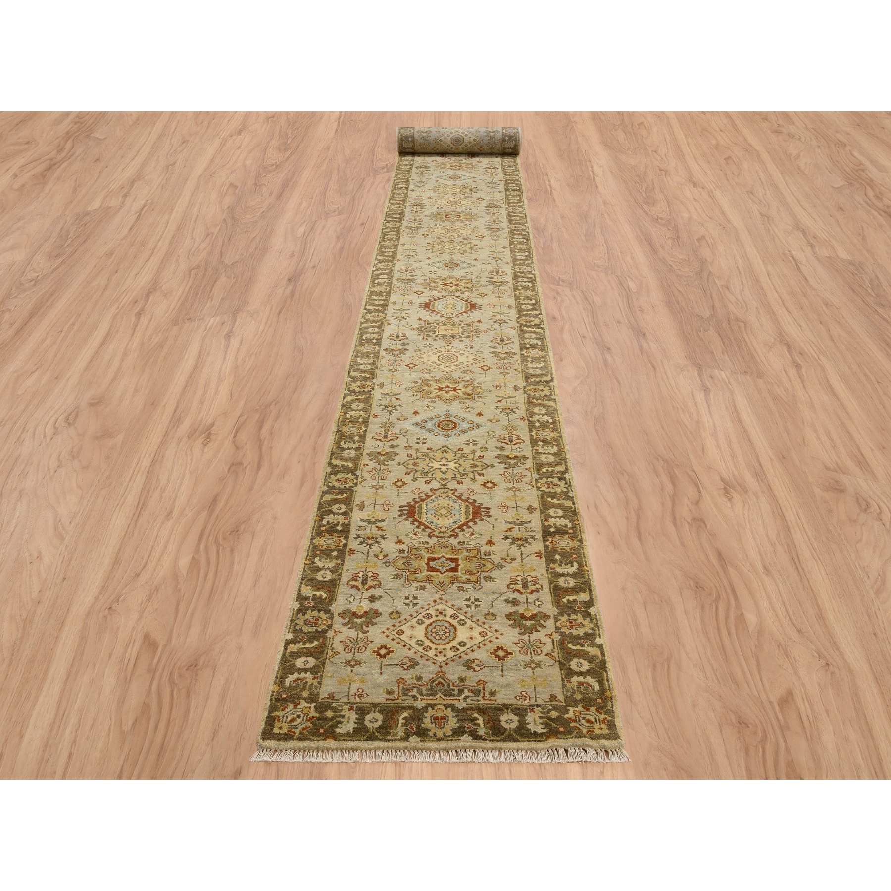 Heriz-Hand-Knotted-Rug-321895