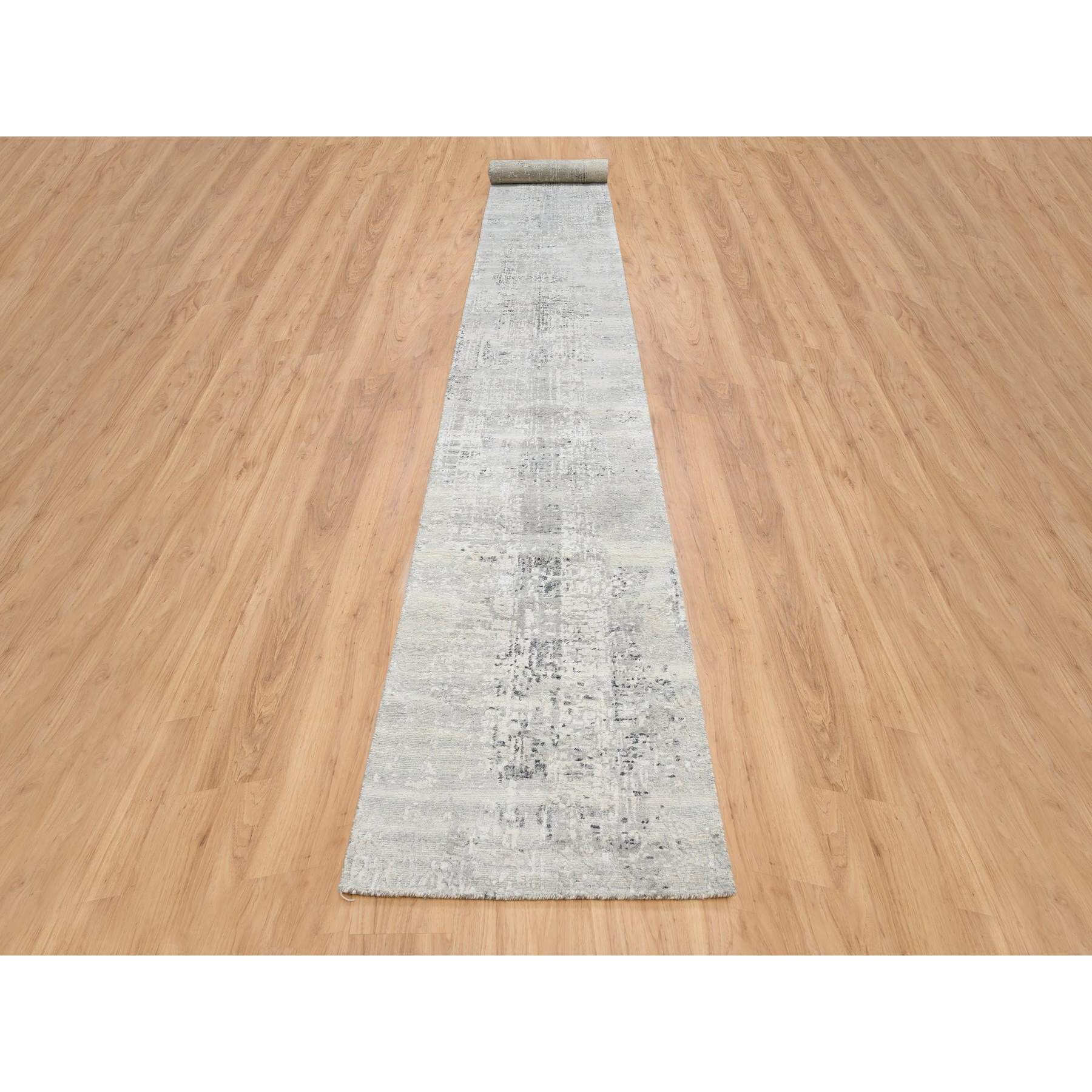 Modern-and-Contemporary-Hand-Knotted-Rug-320690