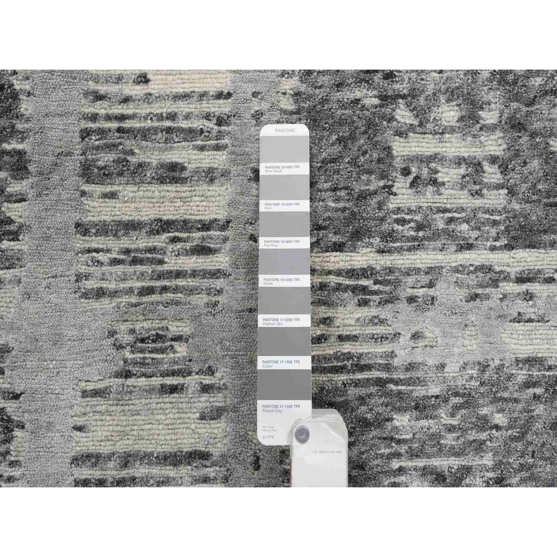 Modern-and-Contemporary-Hand-Knotted-Rug-321165