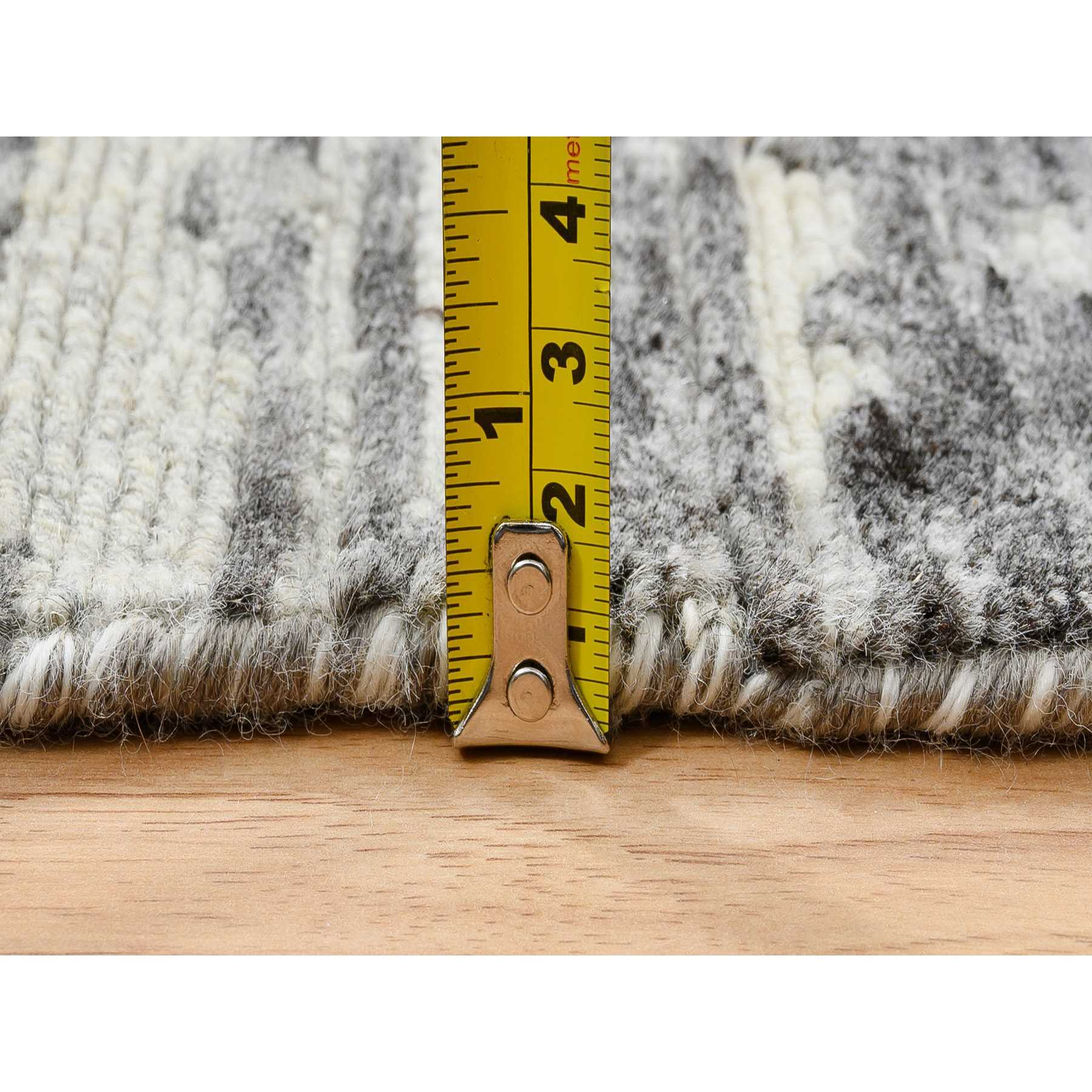 Modern-and-Contemporary-Hand-Knotted-Rug-323455