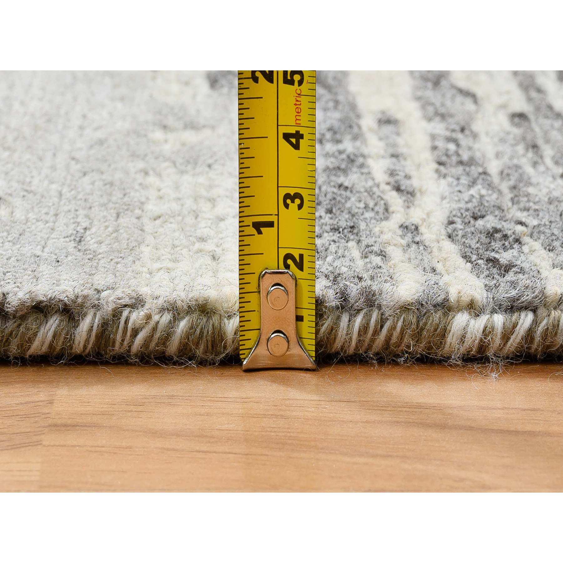 Modern-and-Contemporary-Hand-Knotted-Rug-323475