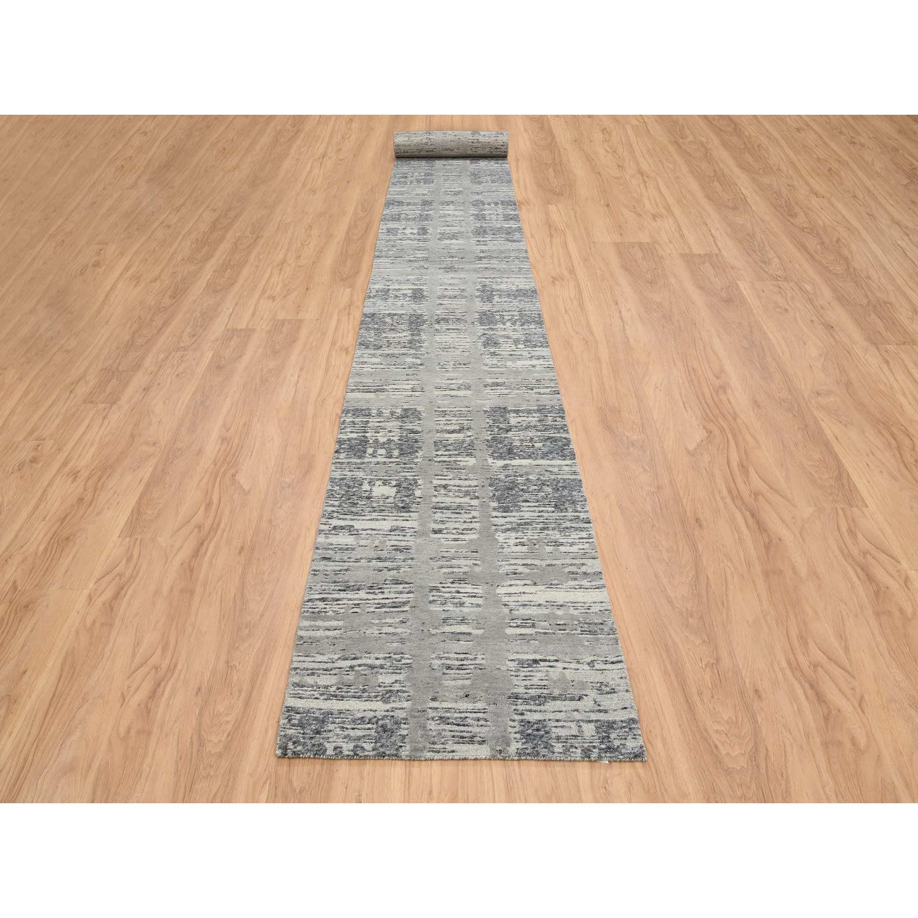 Modern-and-Contemporary-Hand-Knotted-Rug-323480