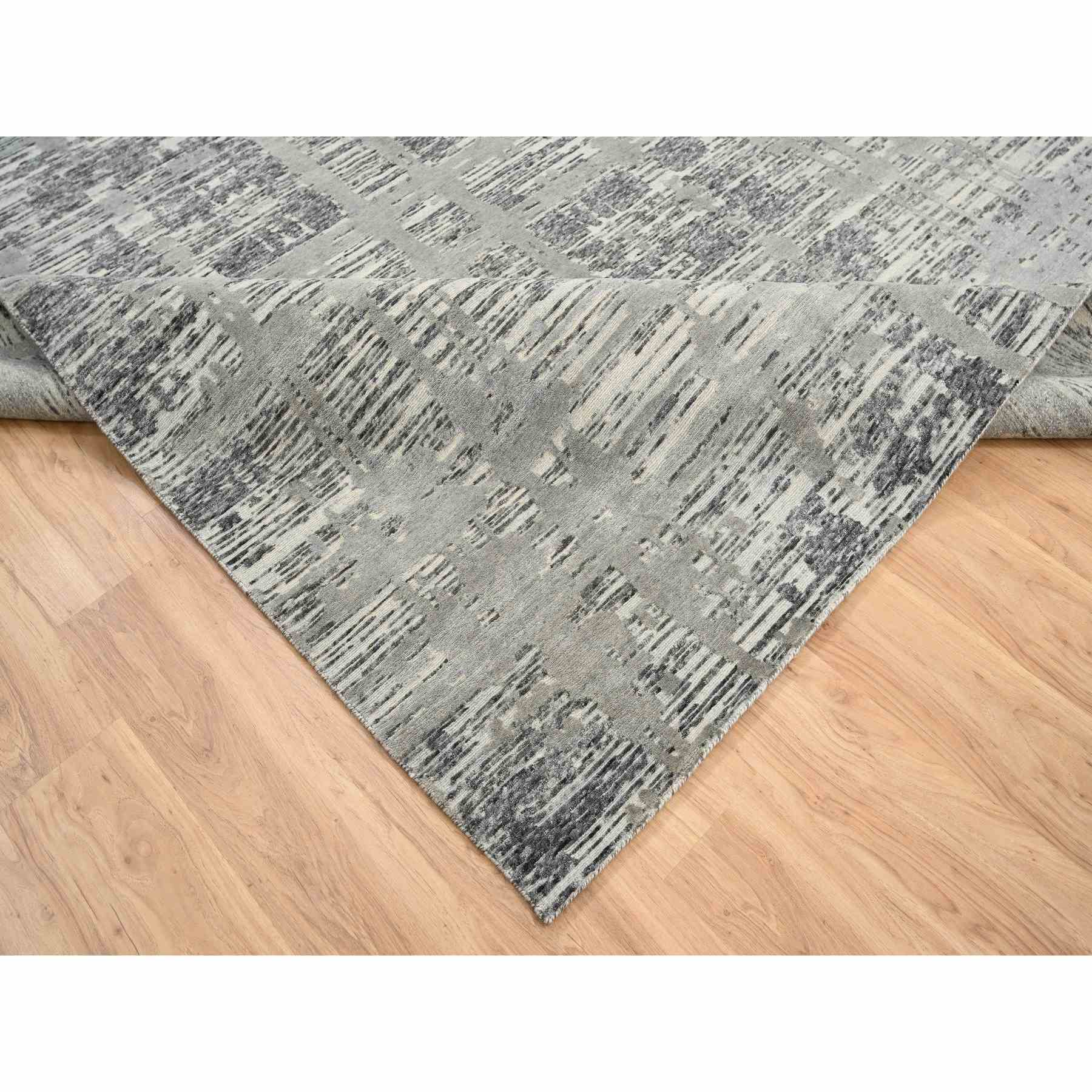 Modern-and-Contemporary-Hand-Knotted-Rug-323510
