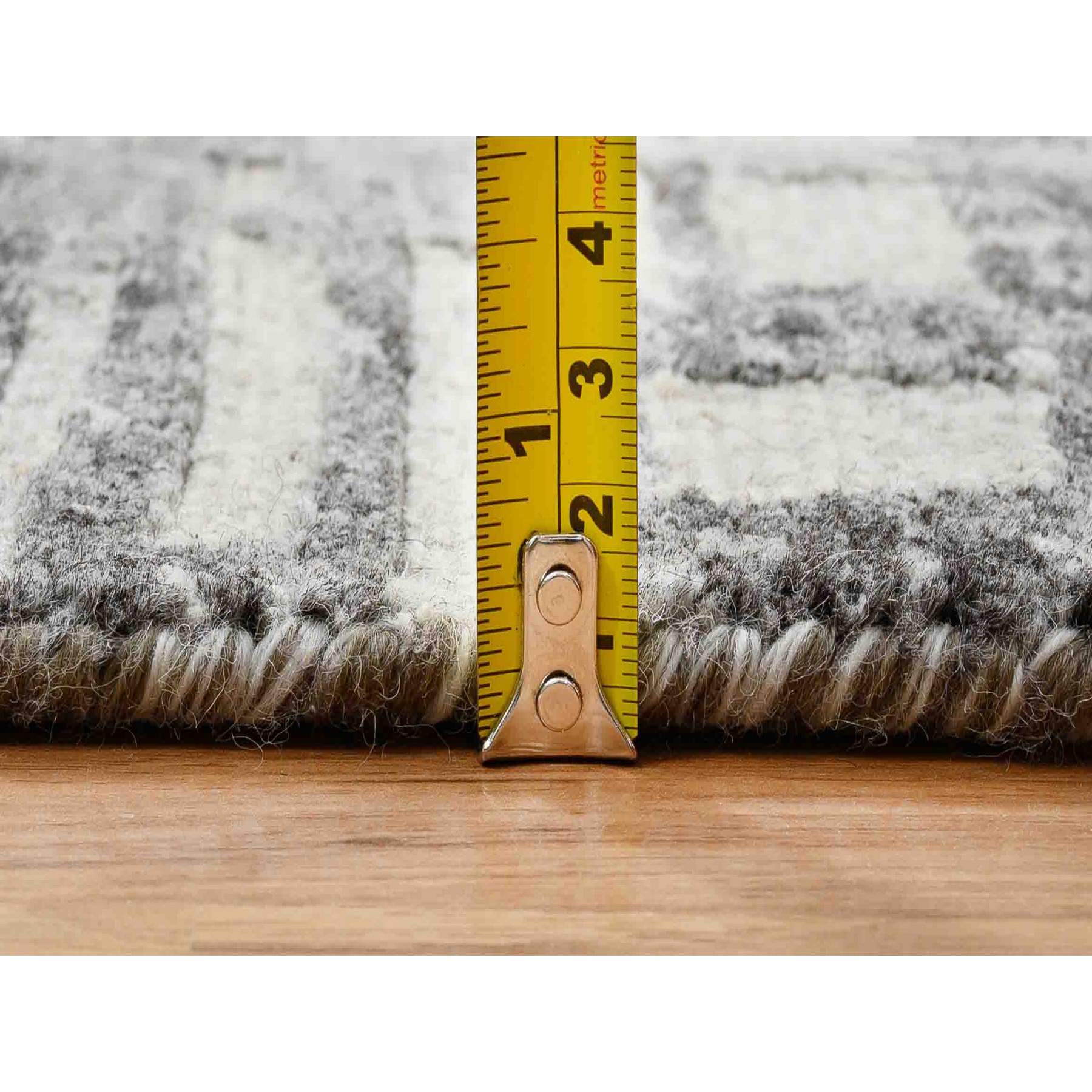 Modern-and-Contemporary-Hand-Knotted-Rug-323550