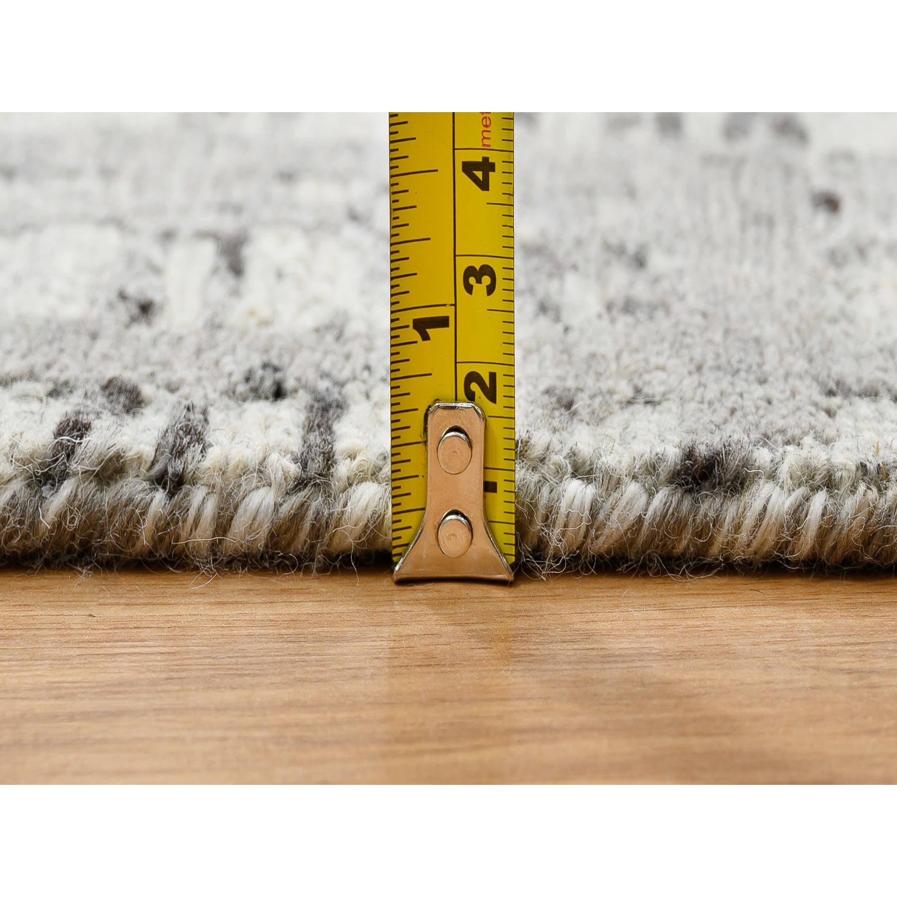 Modern-and-Contemporary-Hand-Knotted-Rug-323570