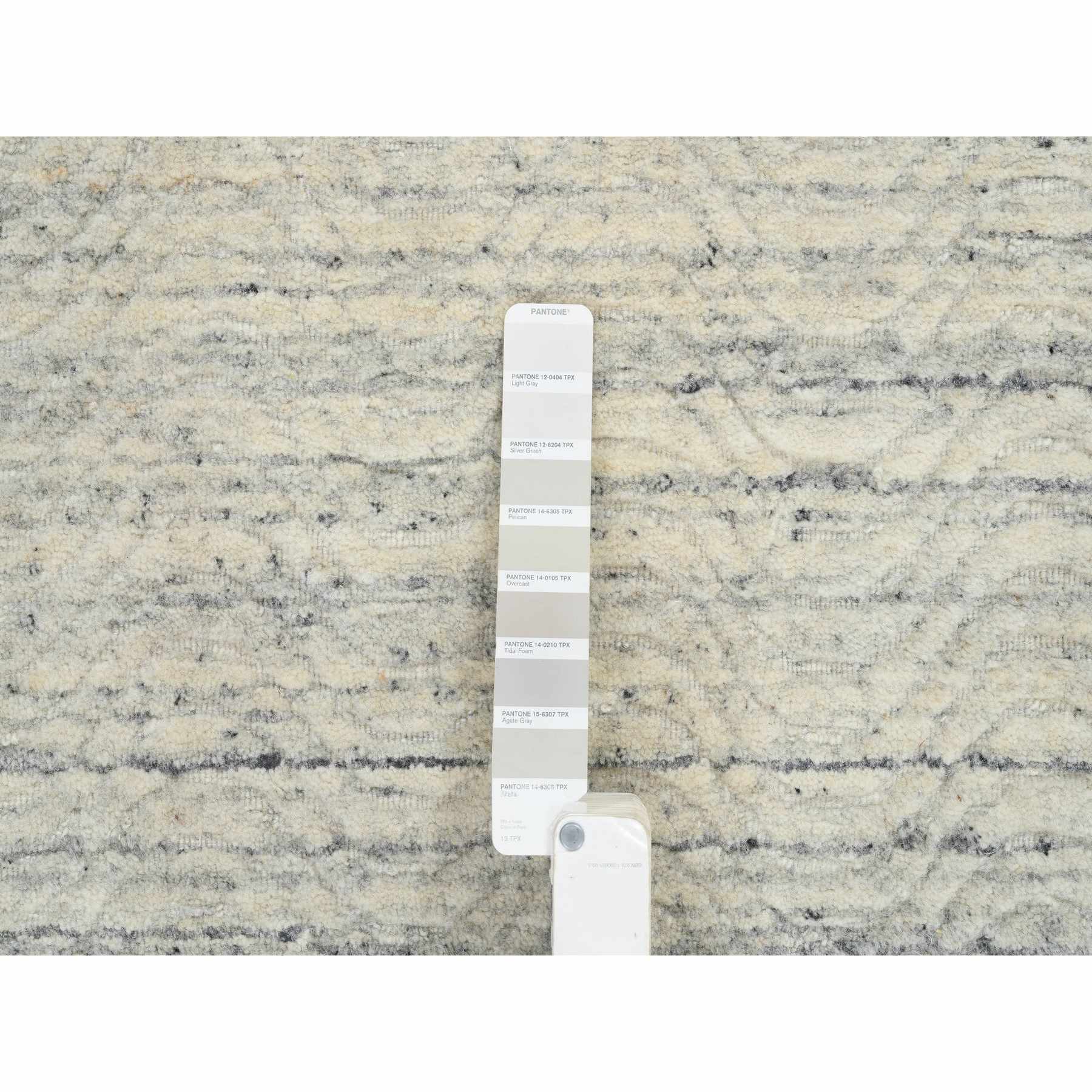 Modern-and-Contemporary-Hand-Loomed-Rug-322950