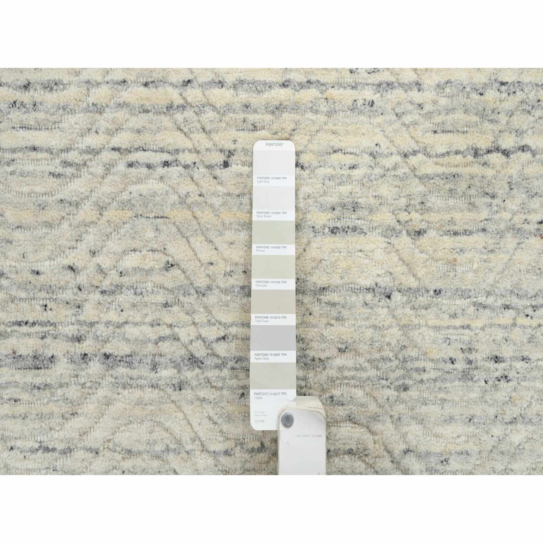 Modern-and-Contemporary-Hand-Loomed-Rug-323025