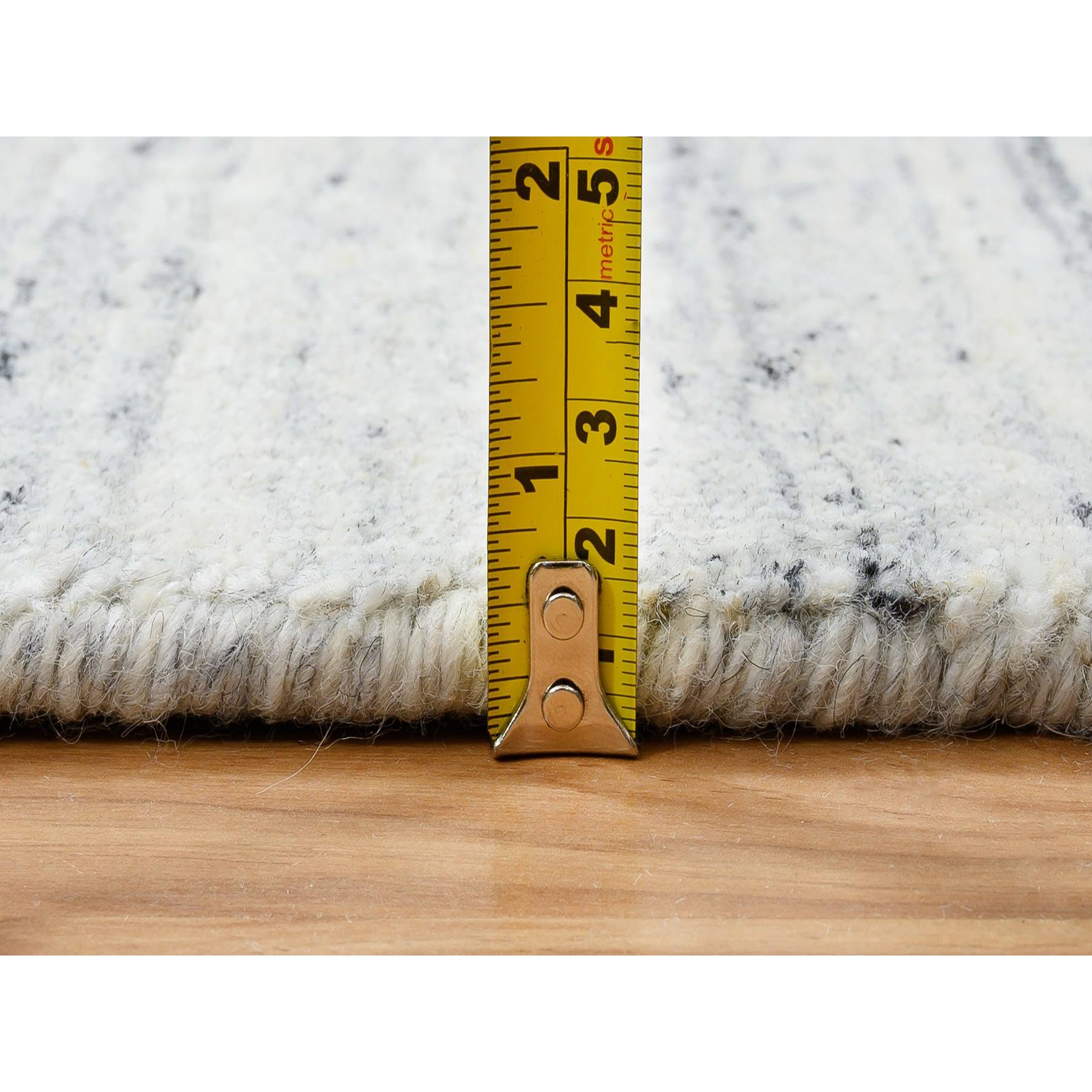 Modern-and-Contemporary-Hand-Loomed-Rug-323905