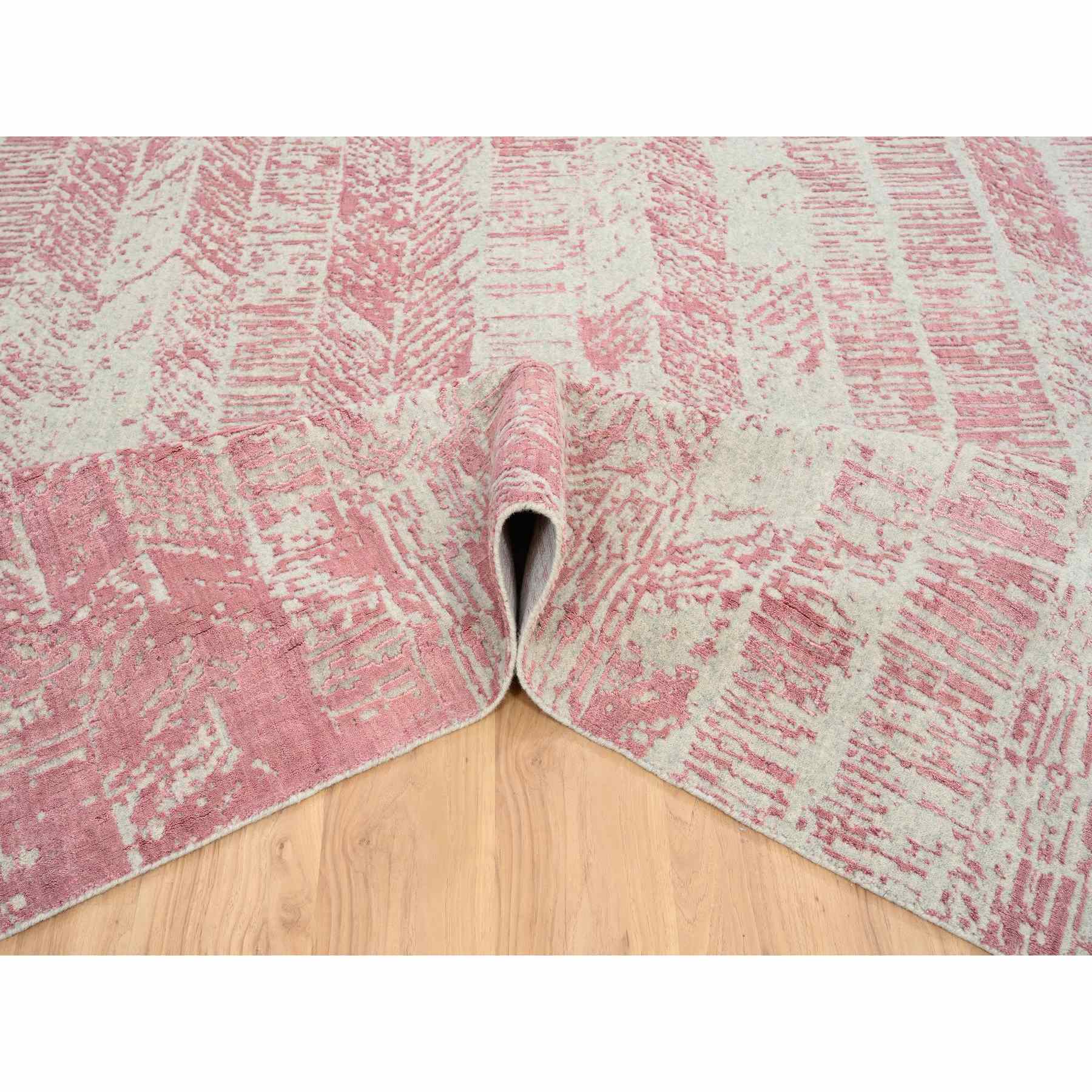 Transitional-Hand-Loomed-Rug-324035