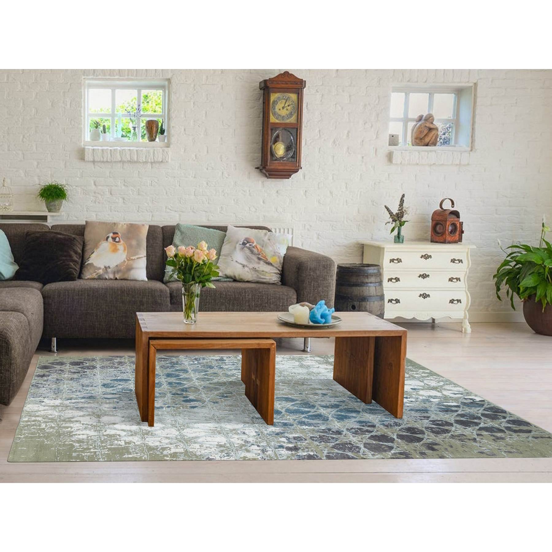 Modern-and-Contemporary-Hand-Knotted-Rug-328125