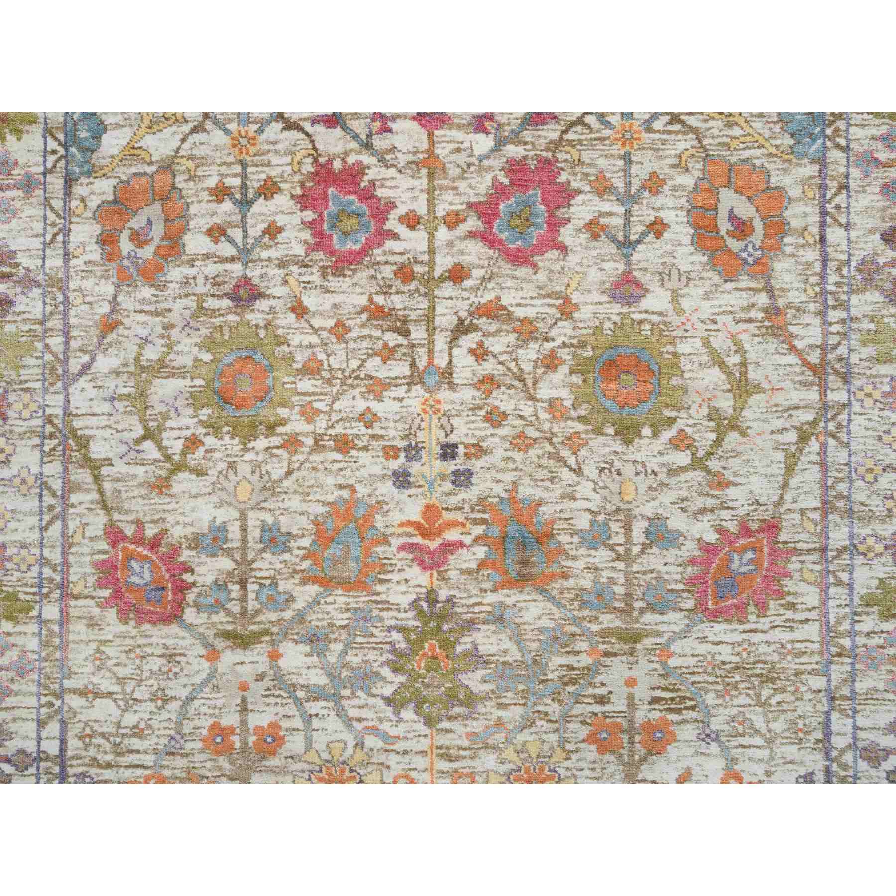 Wool-and-Silk-Hand-Knotted-Rug-329560