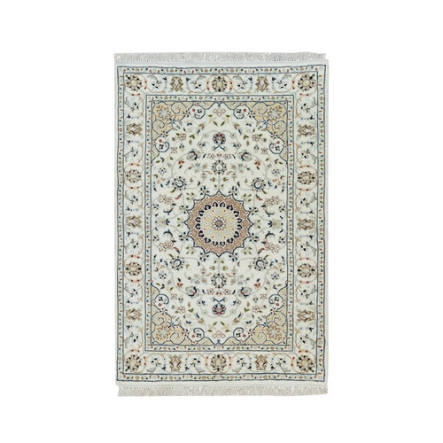 Powder White, 250 KPSI, Extra Soft Wool, Hand Knotted, Nain with Center Medallion Flower Design, Oriental Rug