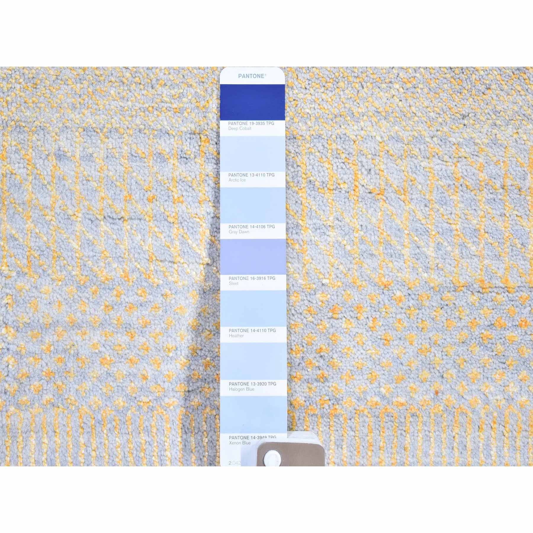 Modern-and-Contemporary-Hand-Knotted-Rug-330280