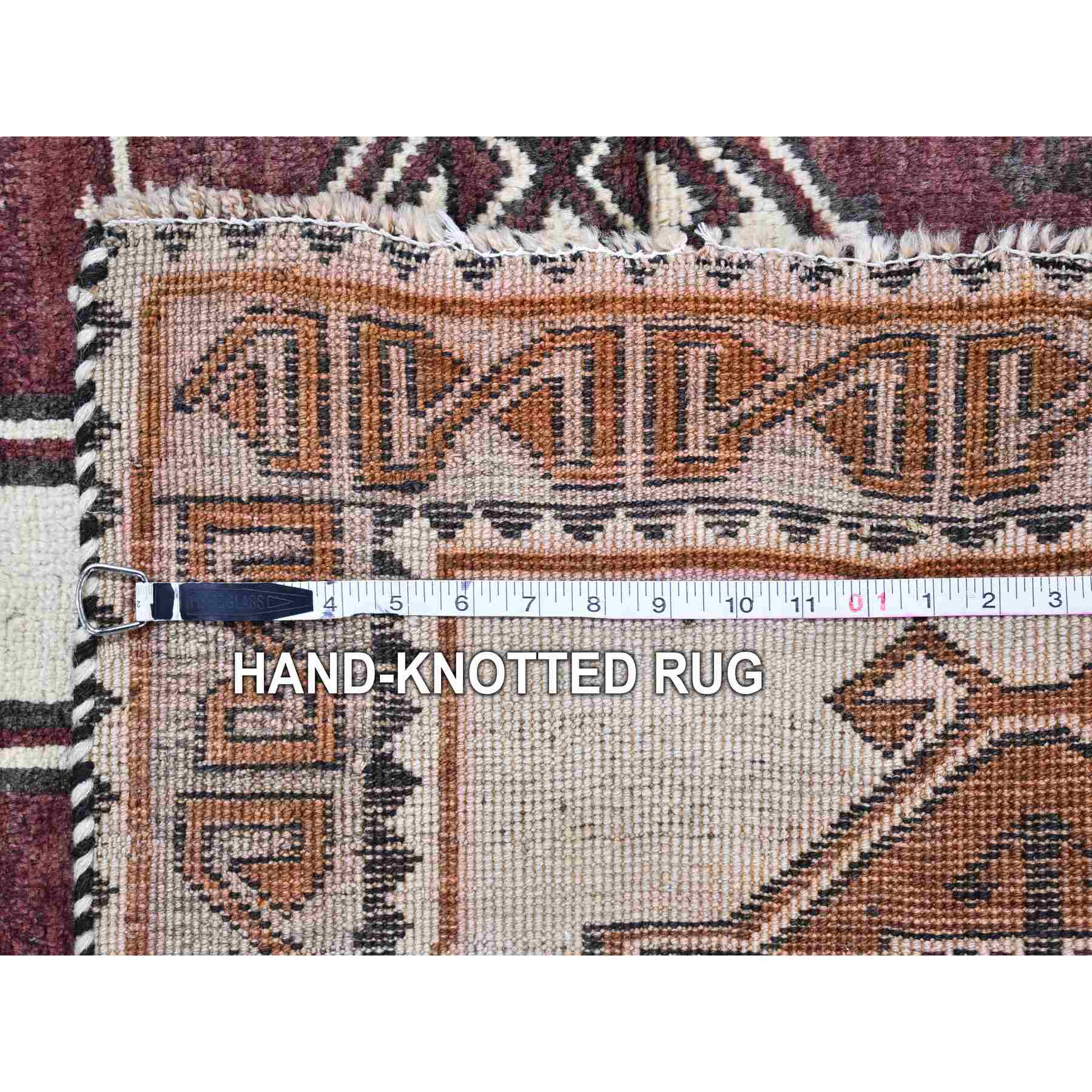 Persian-Hand-Knotted-Rug-330085
