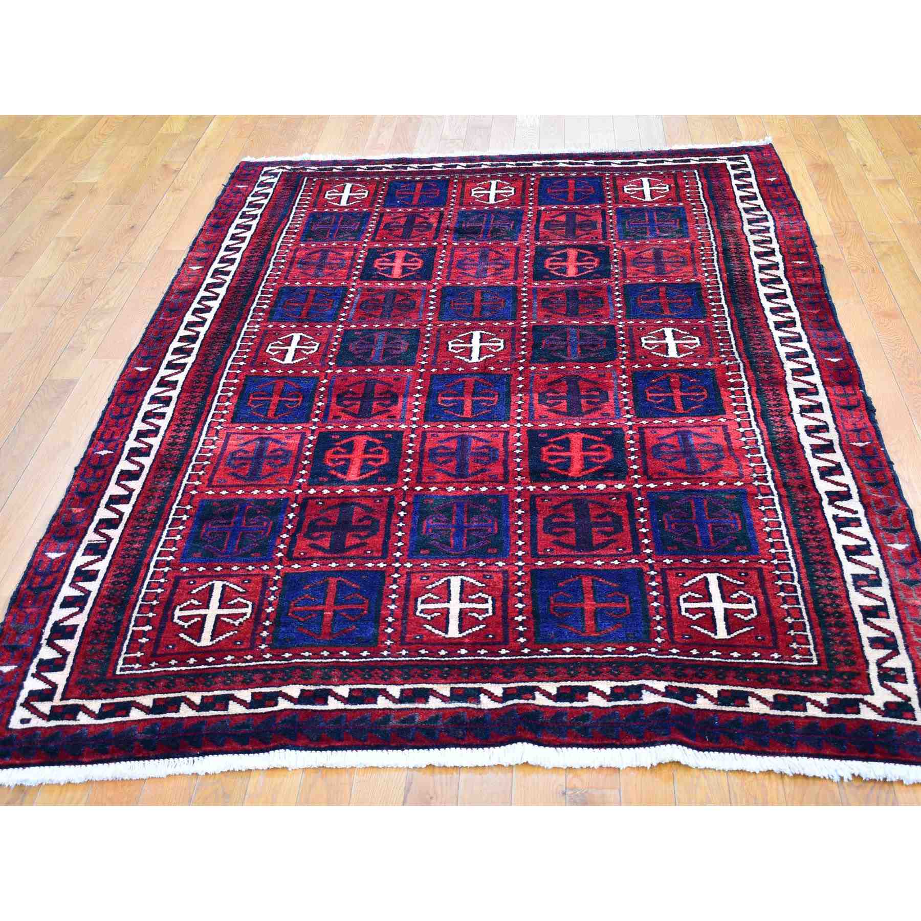 Persian-Hand-Knotted-Rug-331705