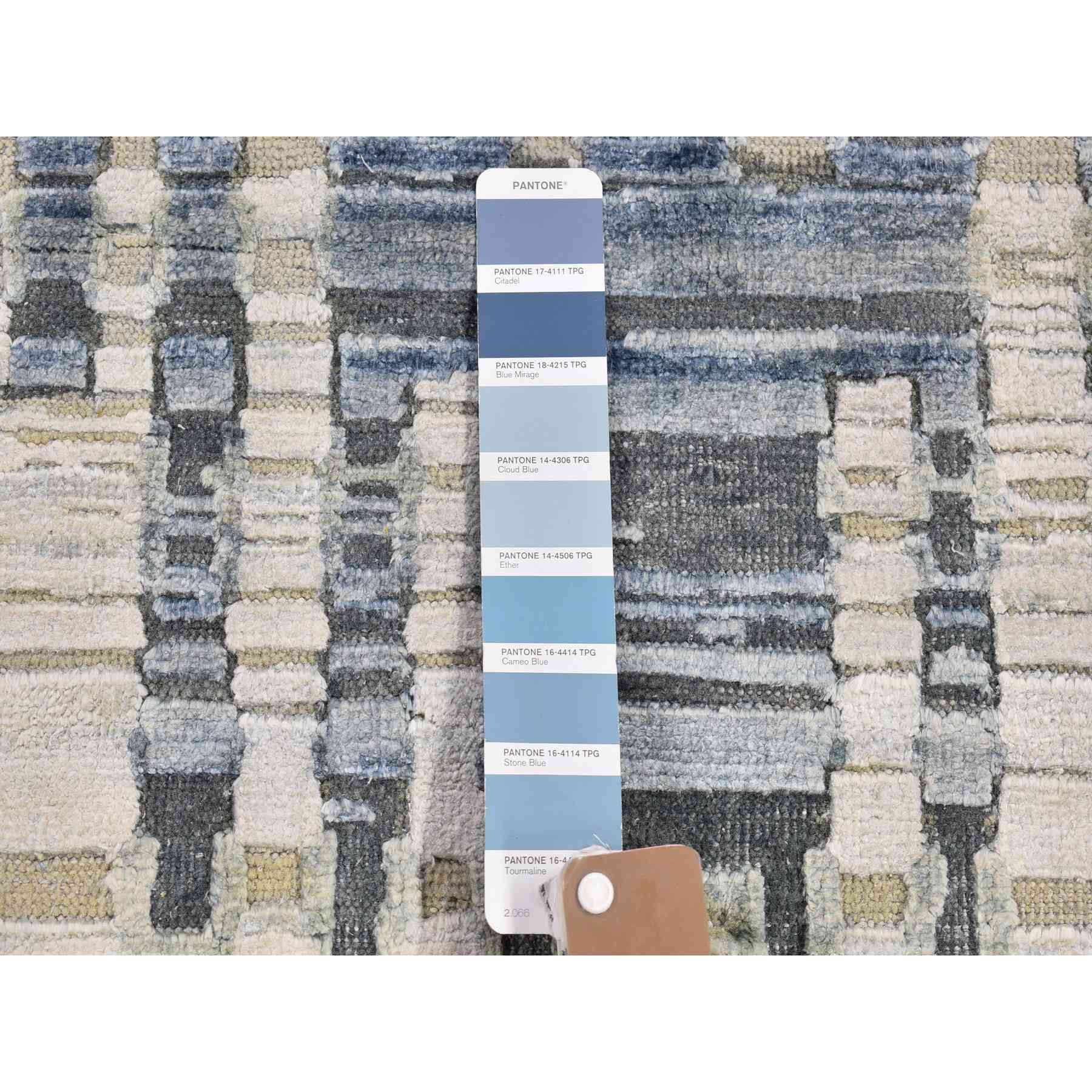 Modern-and-Contemporary-Hand-Knotted-Rug-332590