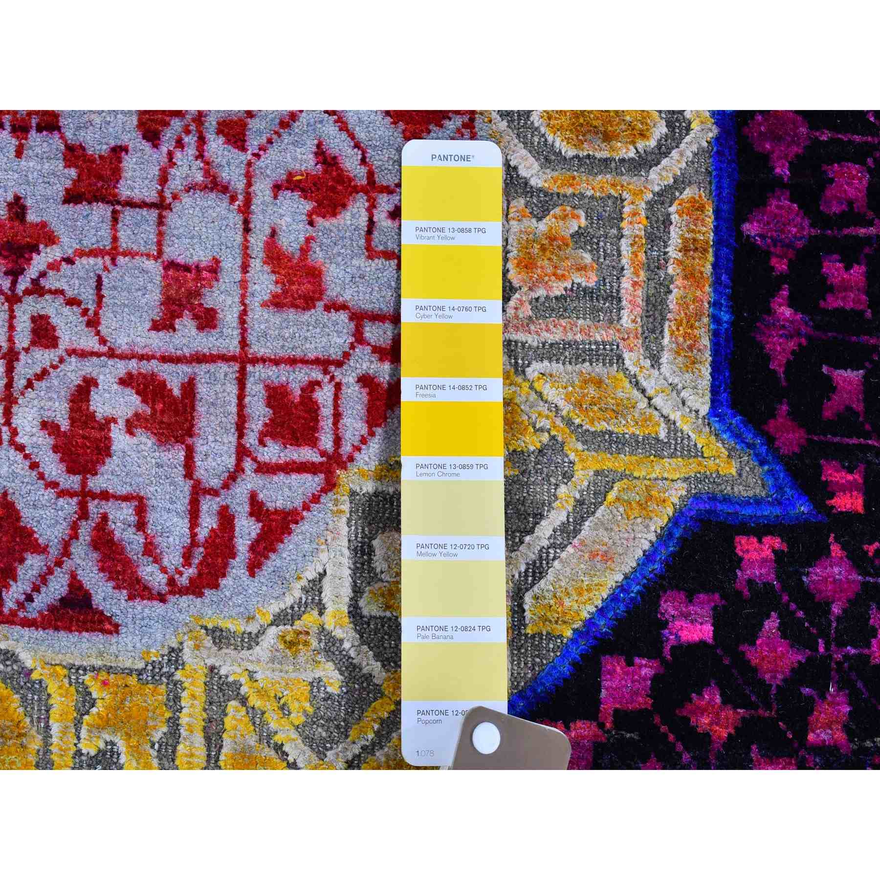 Modern-and-Contemporary-Hand-Knotted-Rug-332720