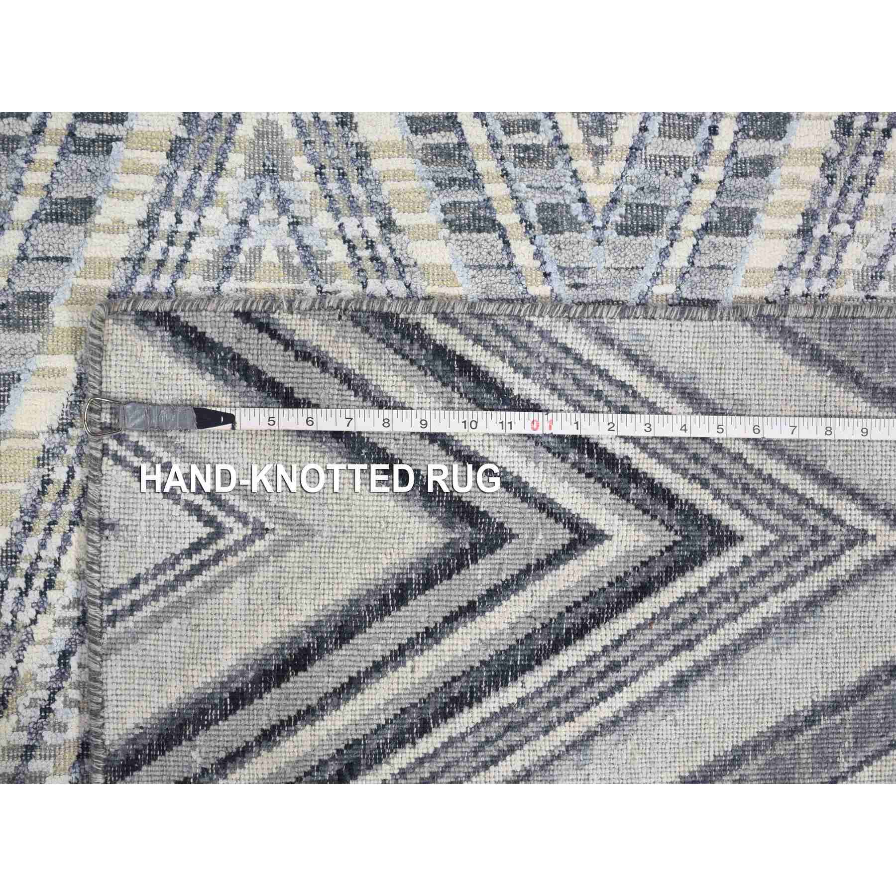 Modern-and-Contemporary-Hand-Knotted-Rug-334370