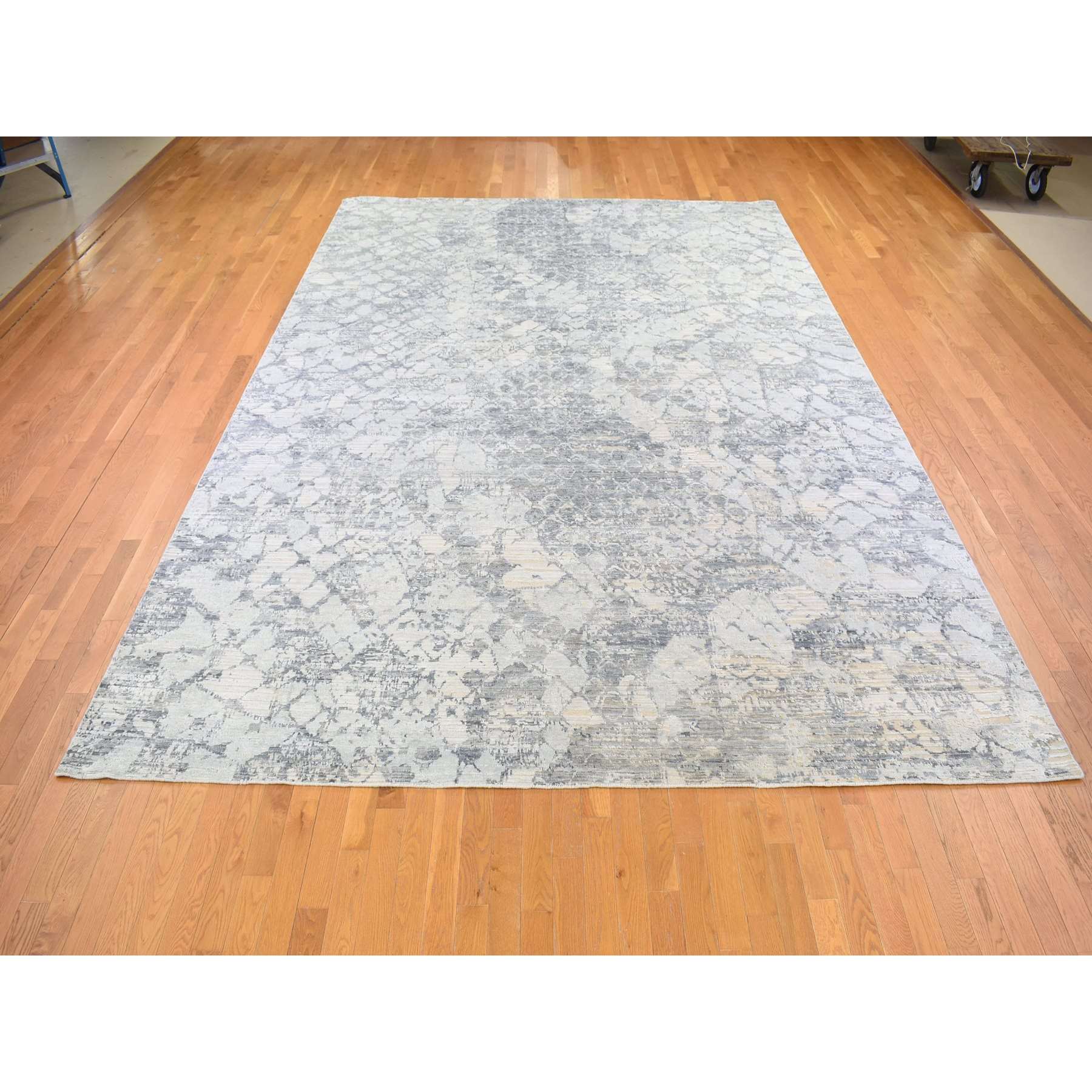 Modern-and-Contemporary-Hand-Knotted-Rug-334375