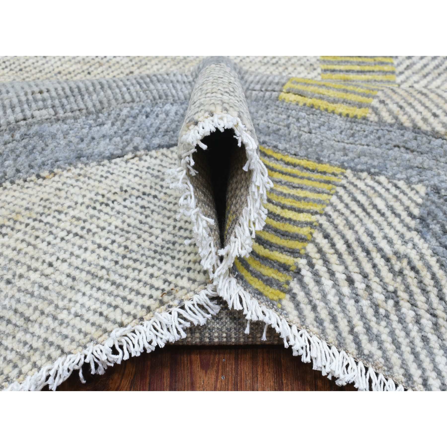 Modern-and-Contemporary-Hand-Knotted-Rug-363360